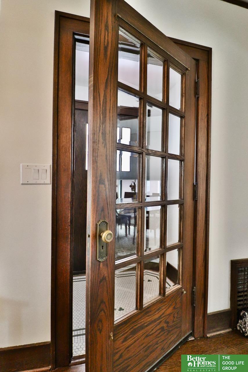 118 S 49th Avenue