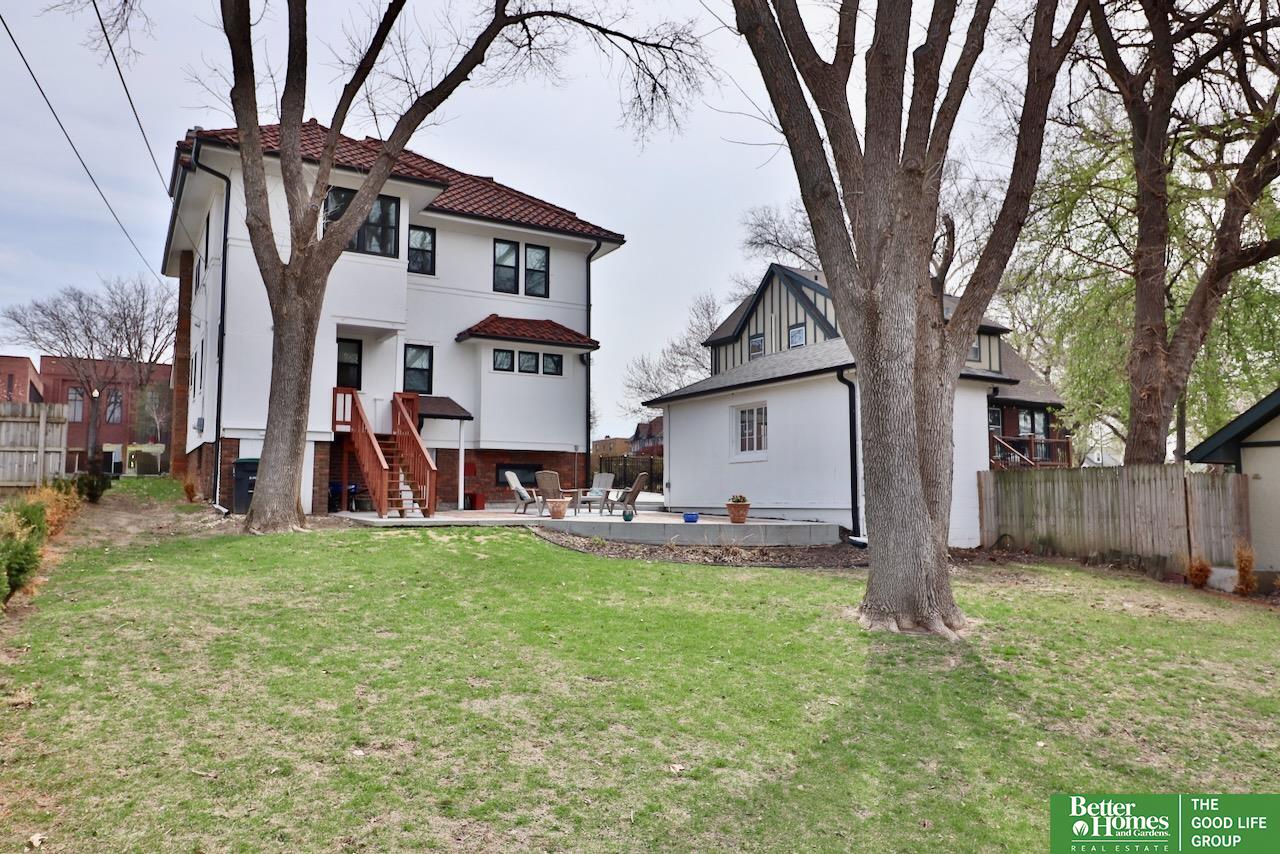 118 S 49th Avenue
