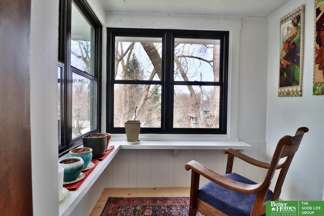 118 S 49th Avenue
