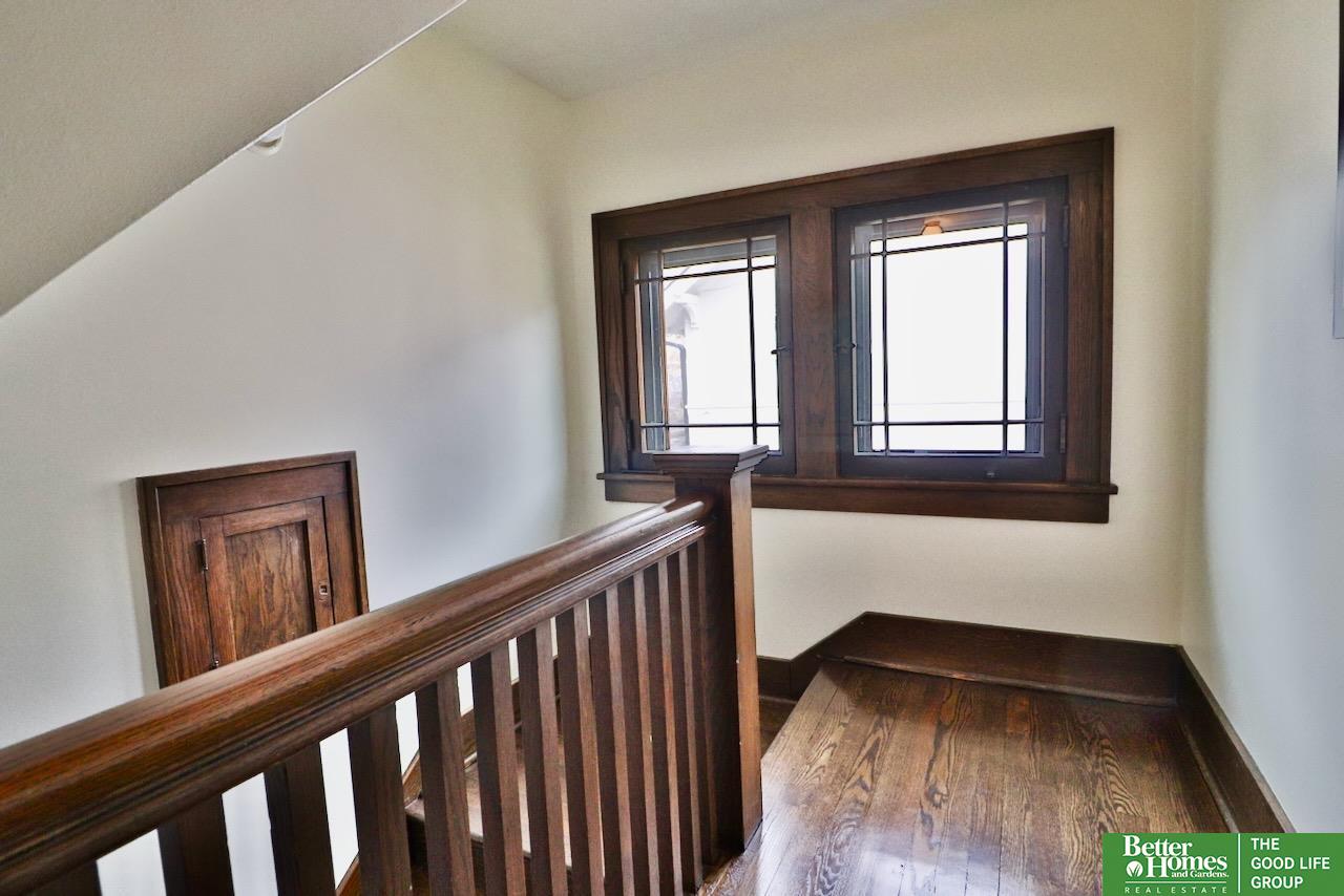 118 S 49th Avenue