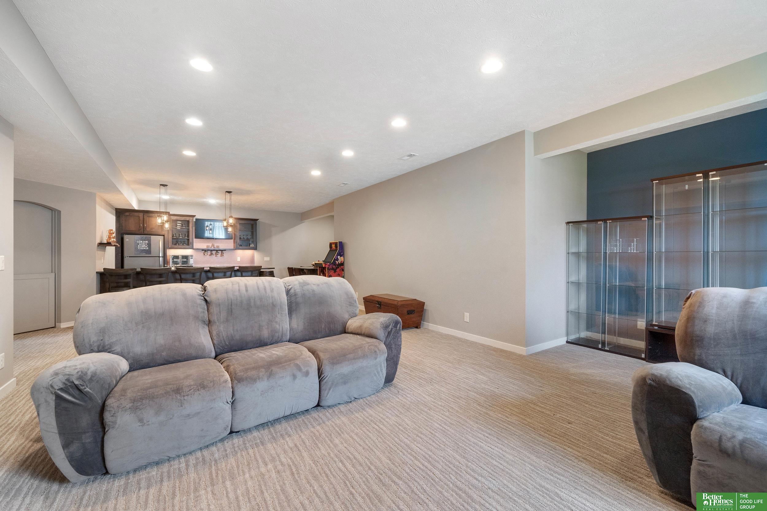 960 Elm Circle