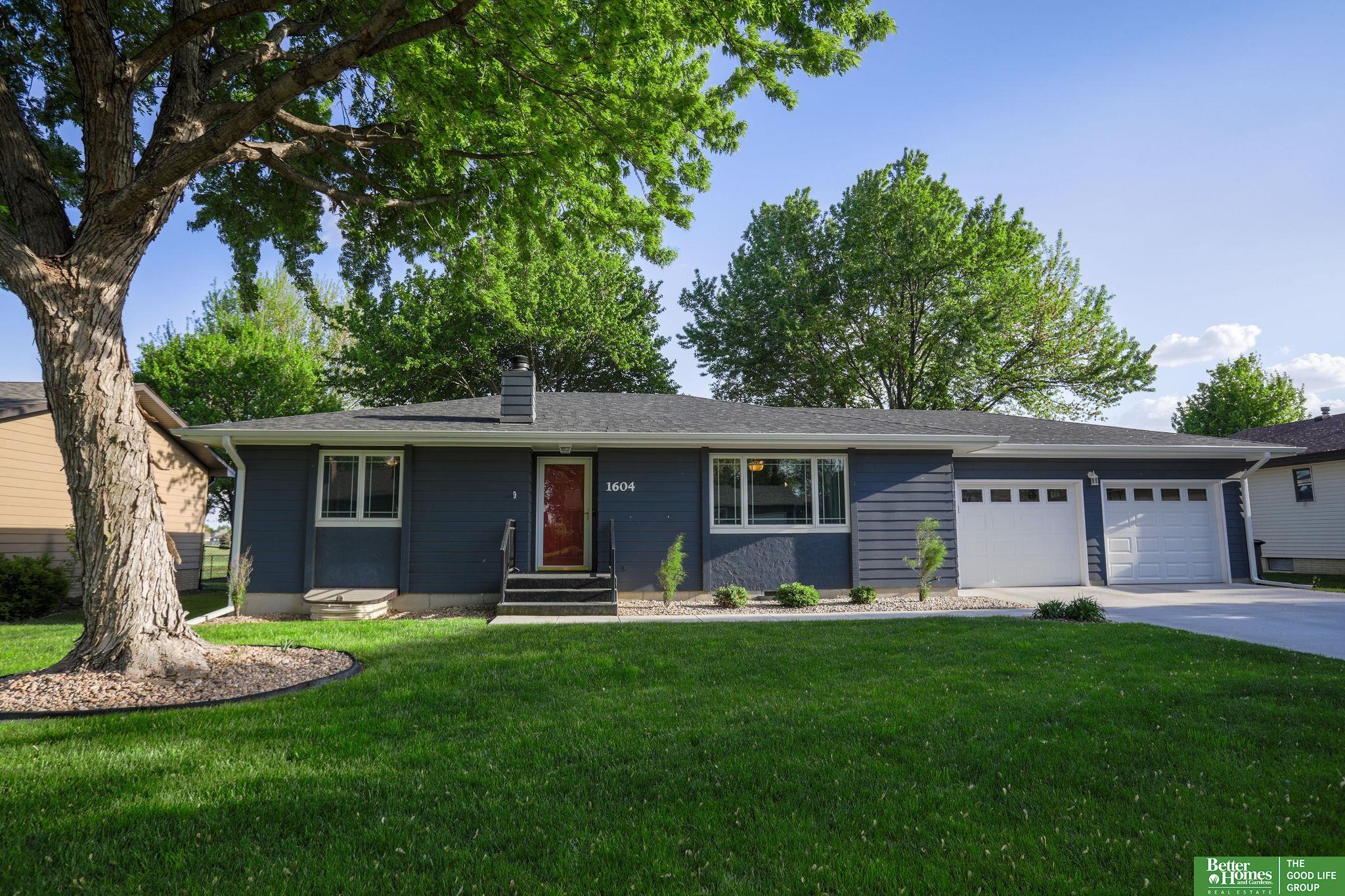 1604 Harre Lane