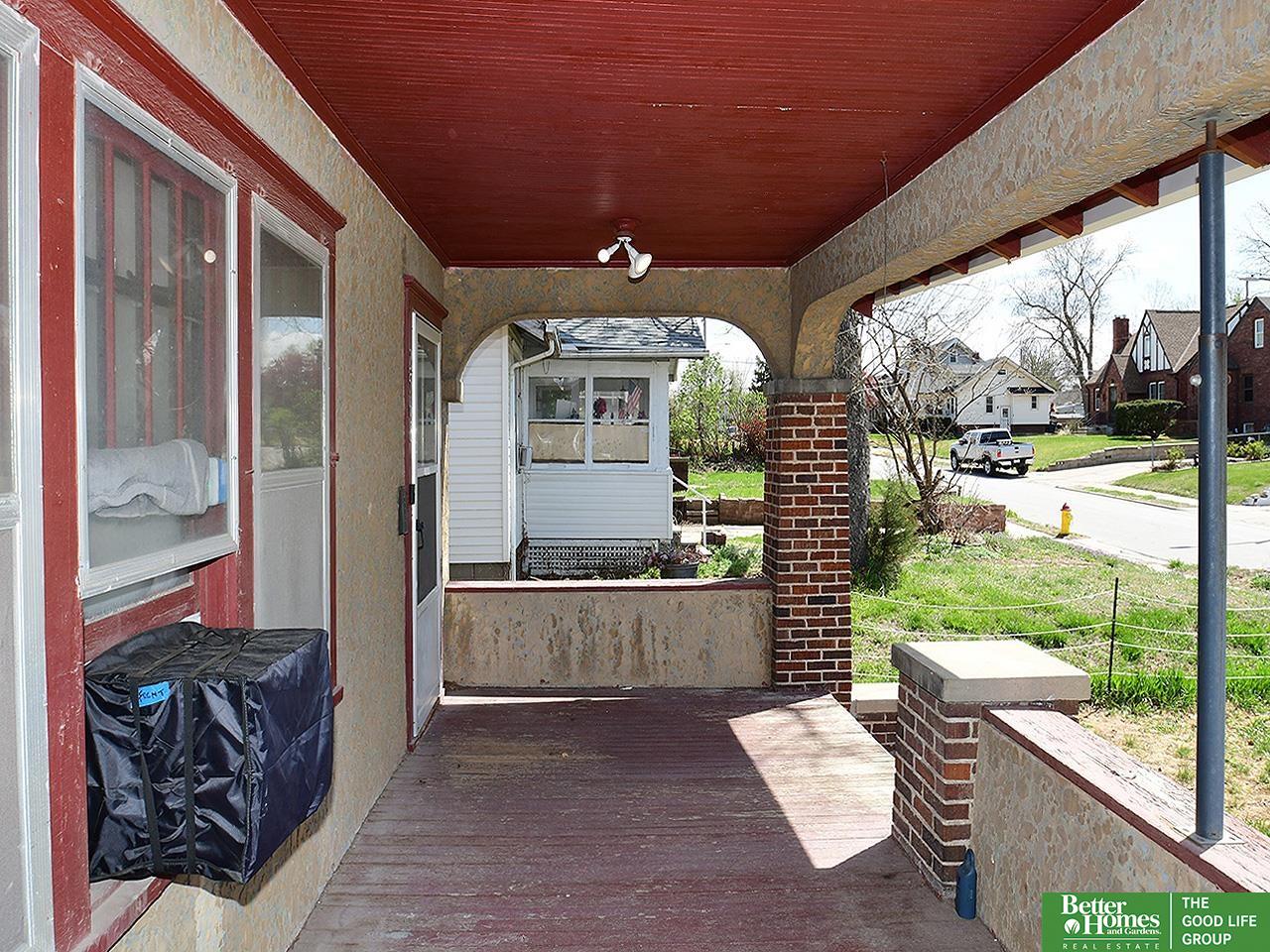 2568 Mary Street