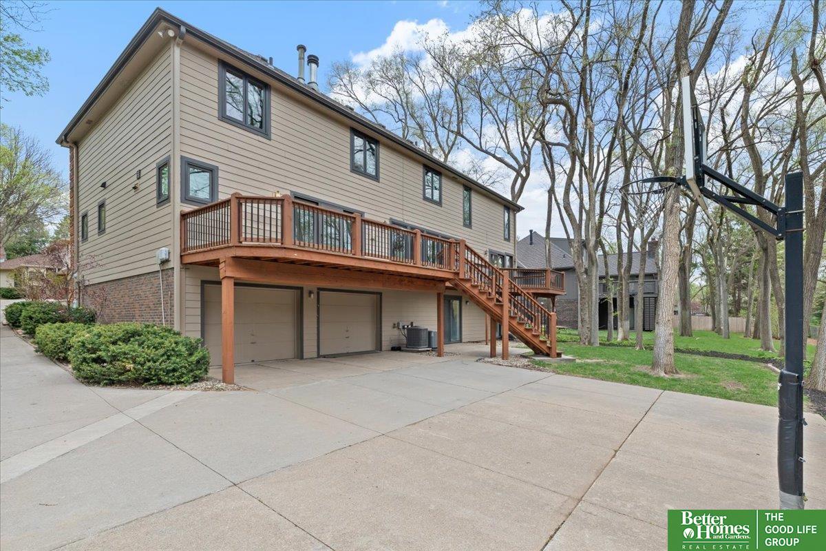 11211 Williams Plaza