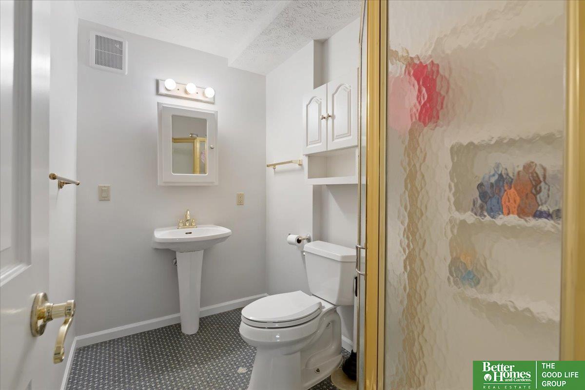 11211 Williams Plaza