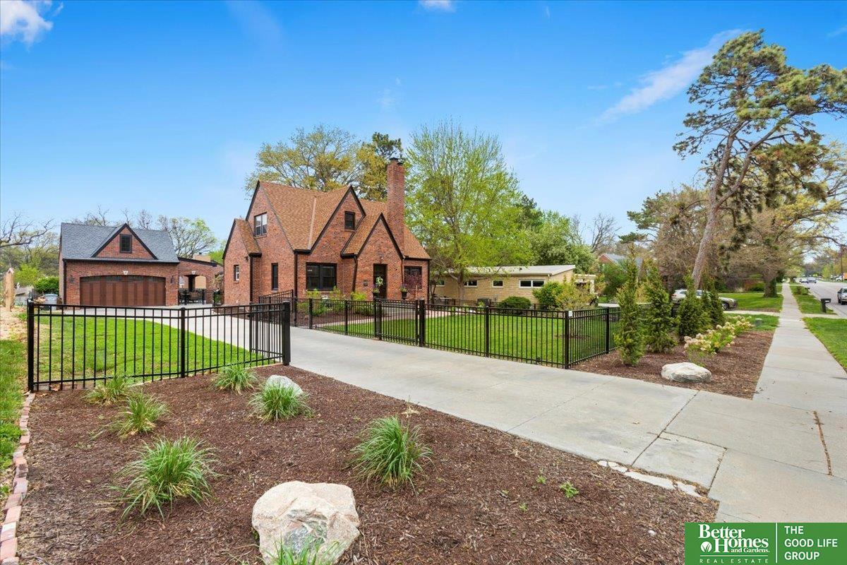 3801 S 40th Street