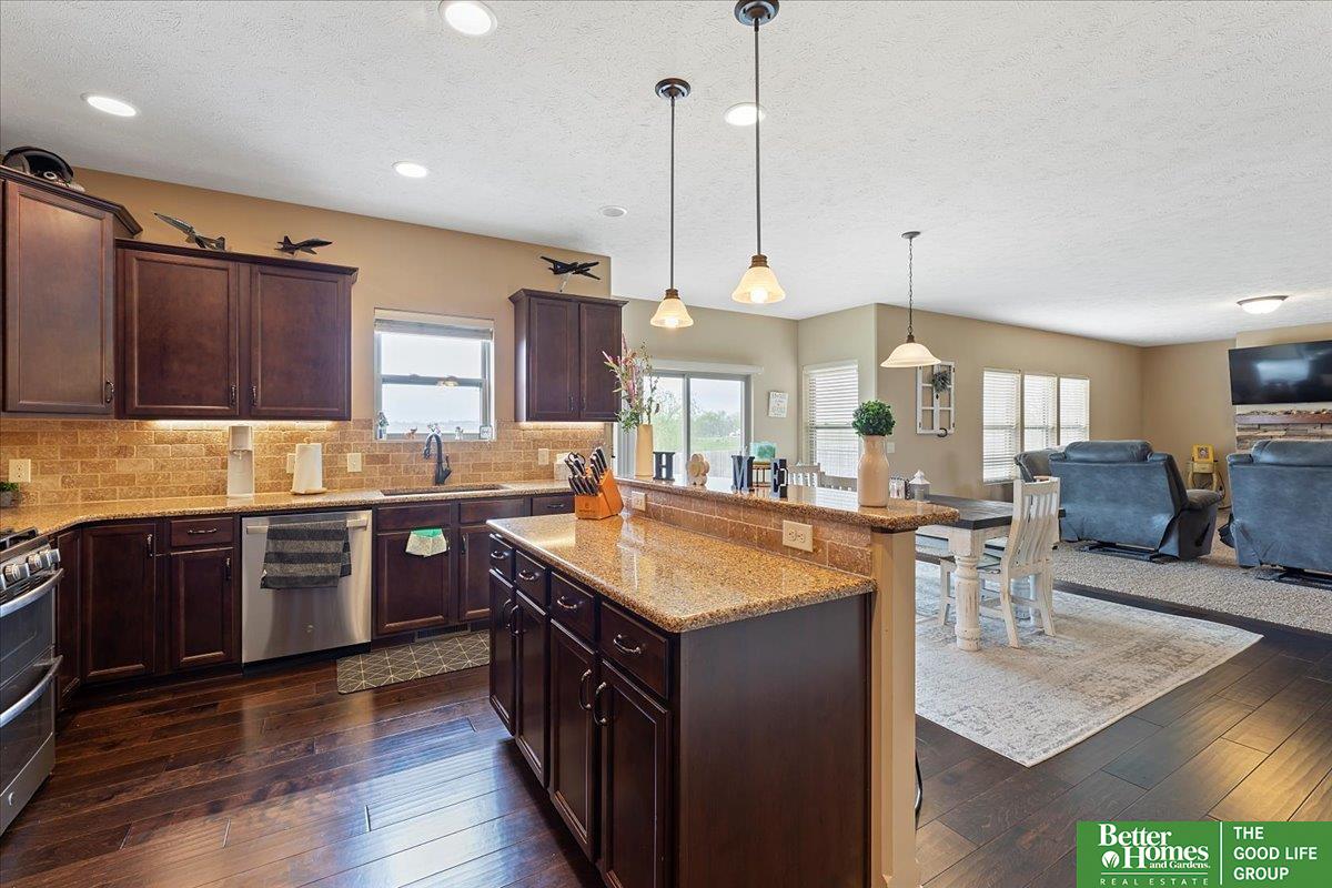 4602 Brook Circle