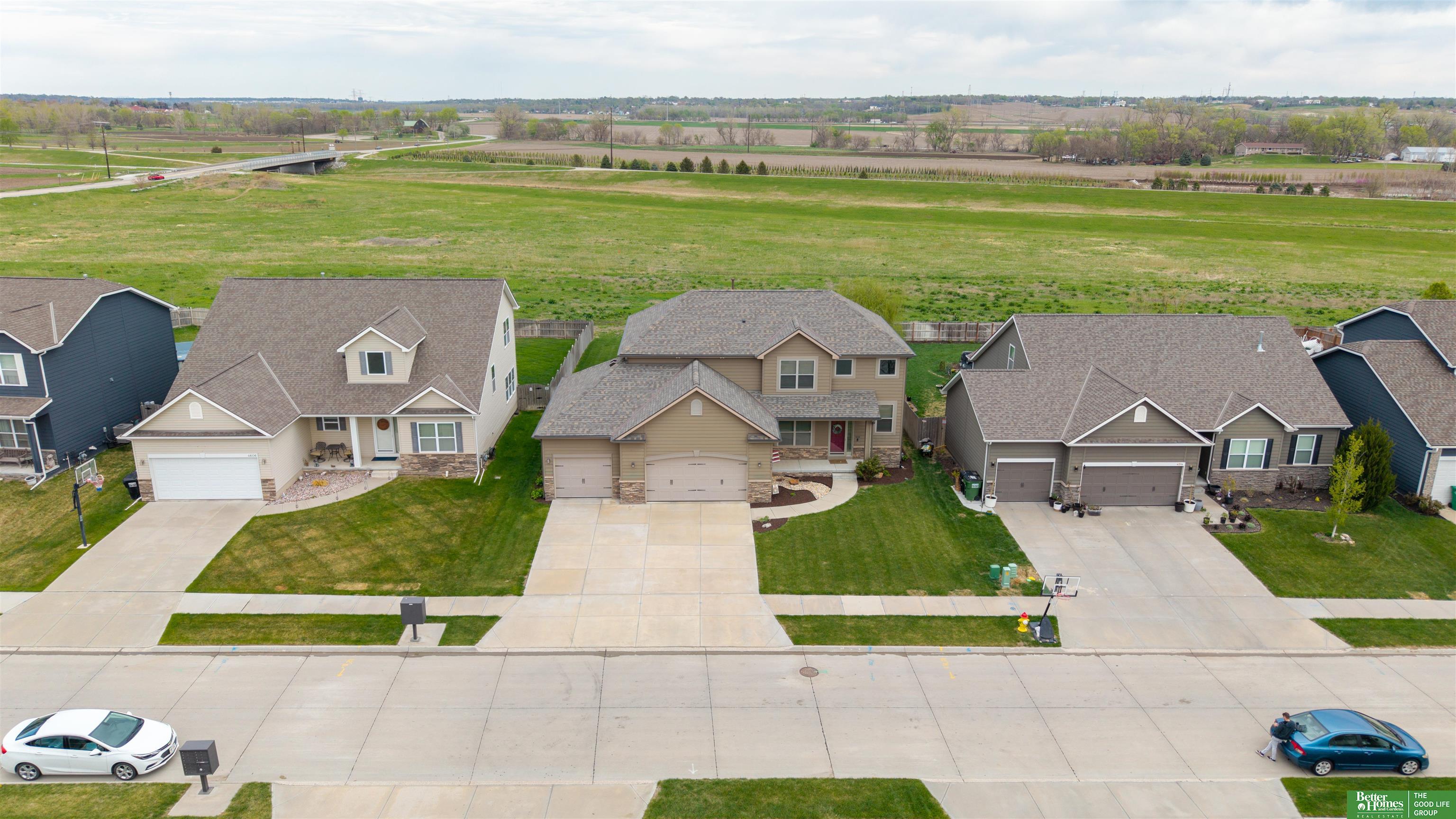 4602 Brook Circle