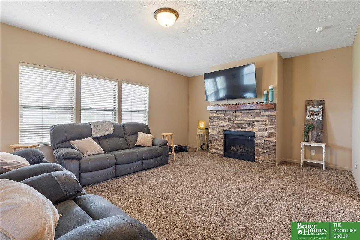 4602 Brook Circle