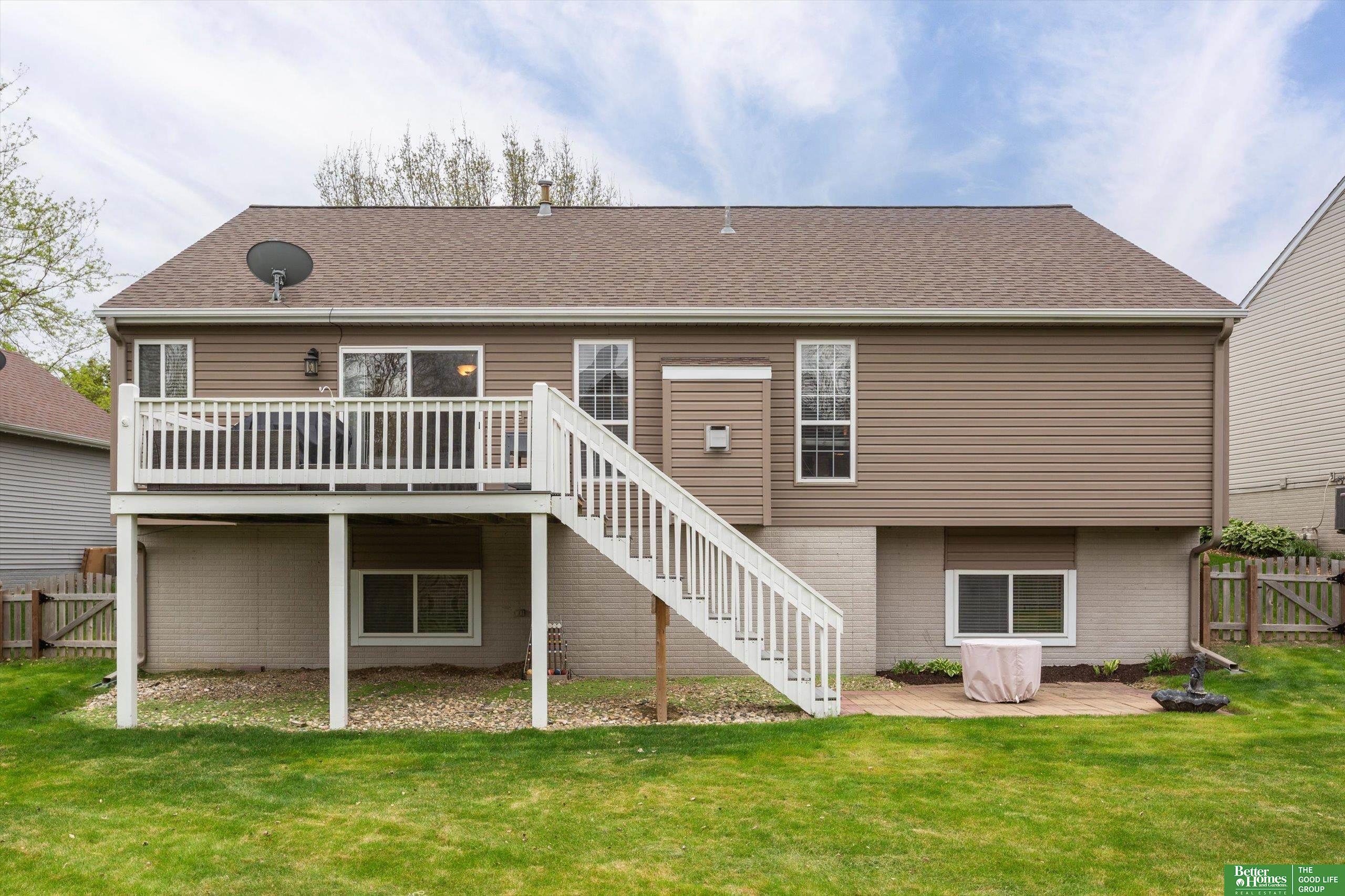 15902 T Street