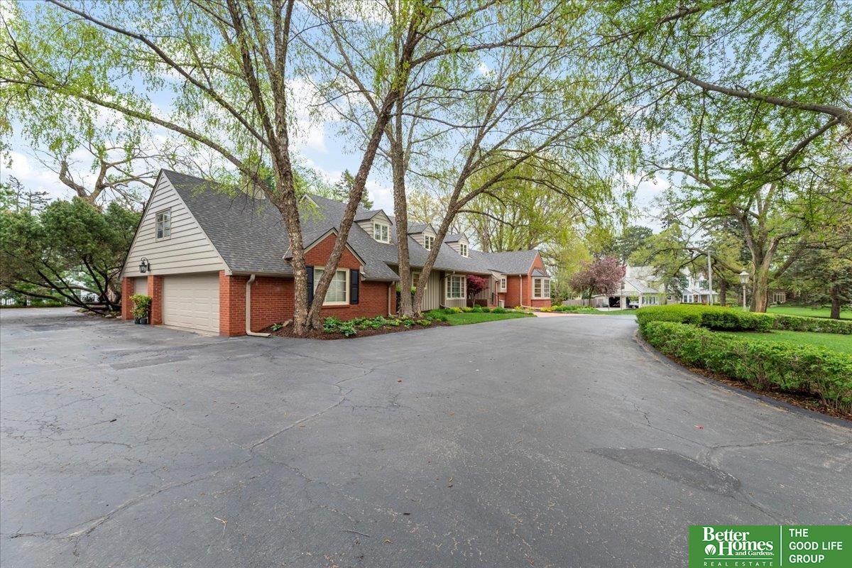 820 Fairacres Road