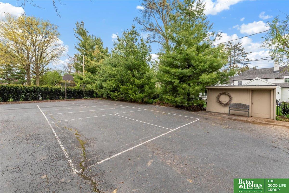 820 Fairacres Road