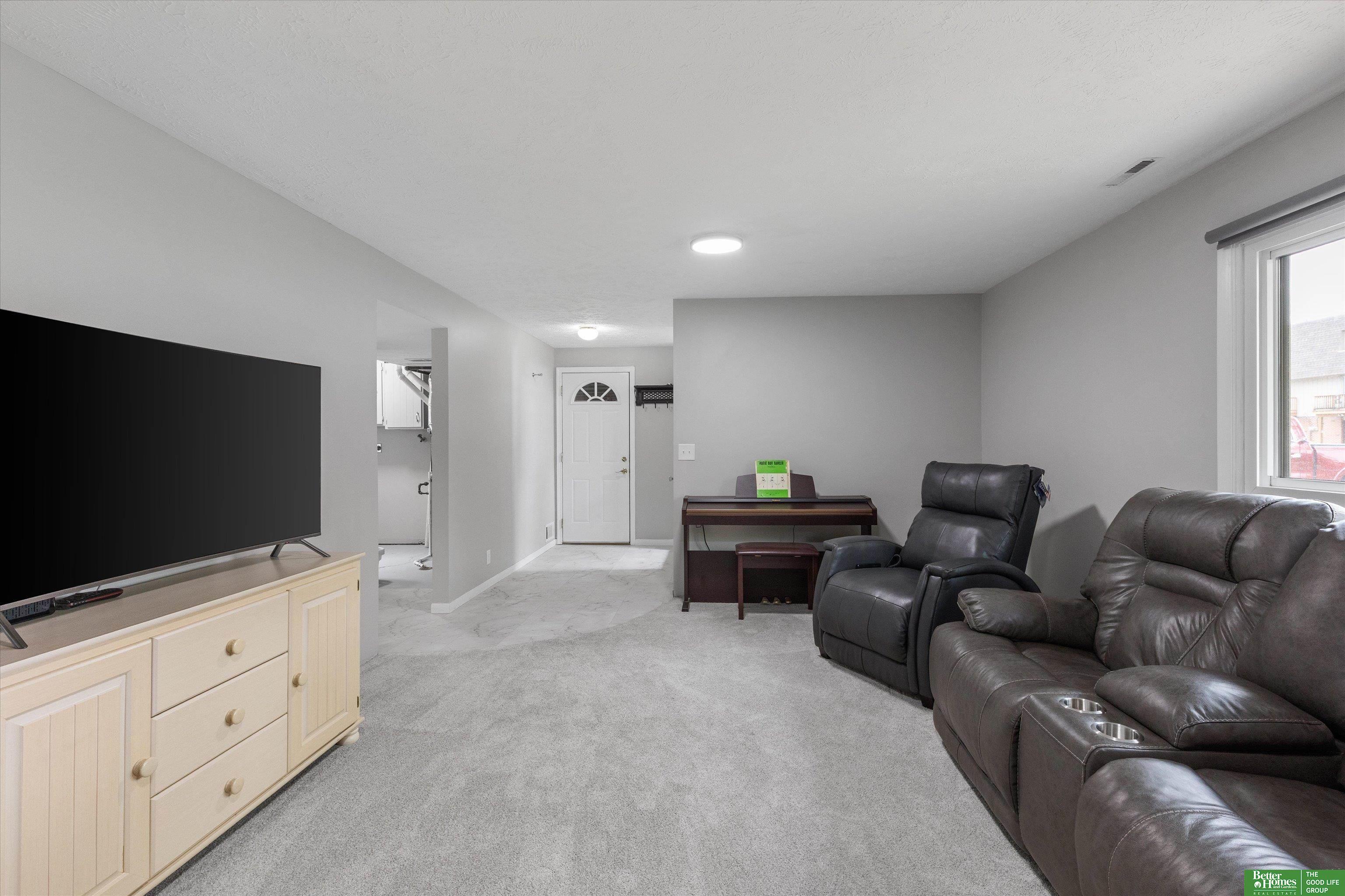 11602 S 39 Street
