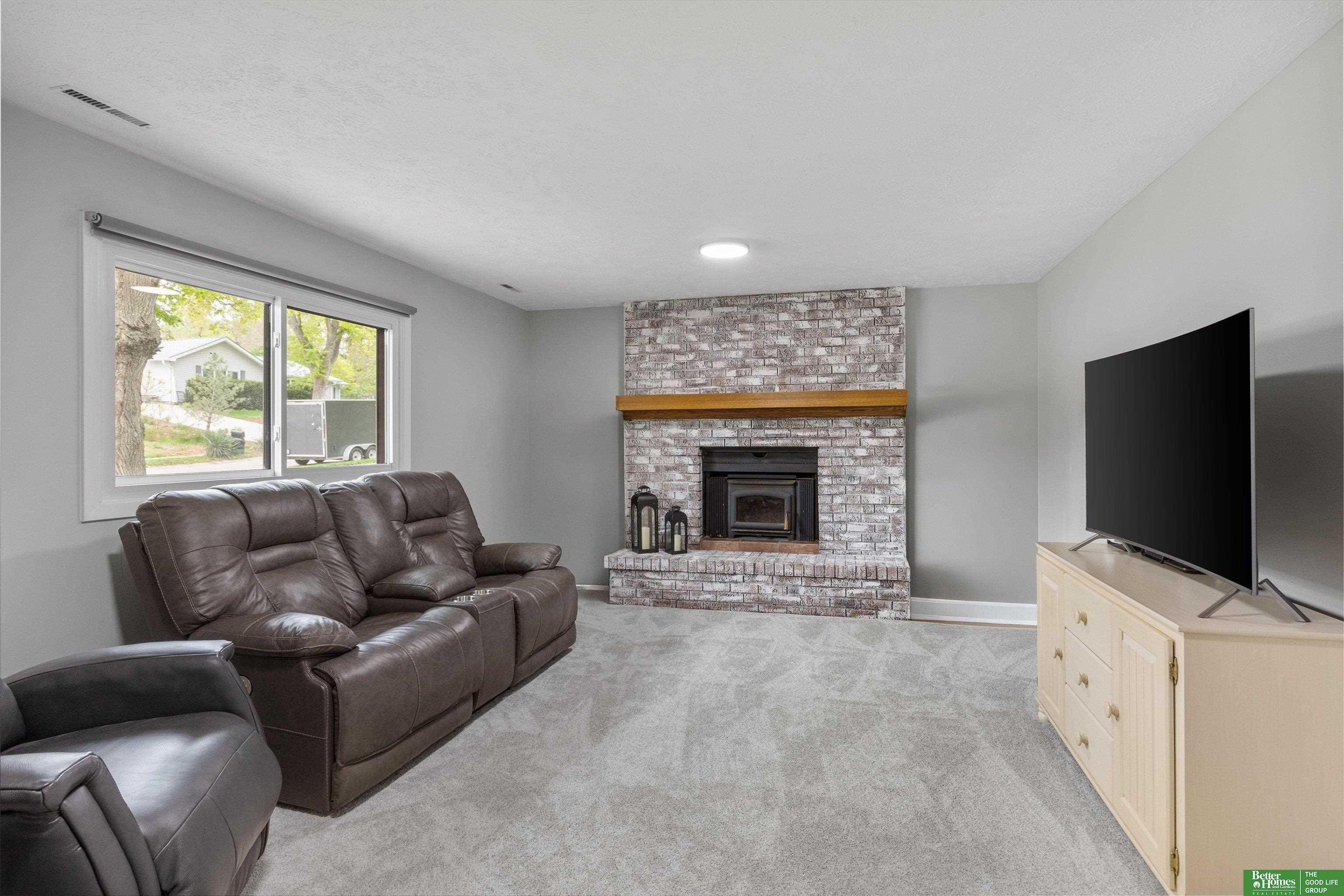 11602 S 39 Street