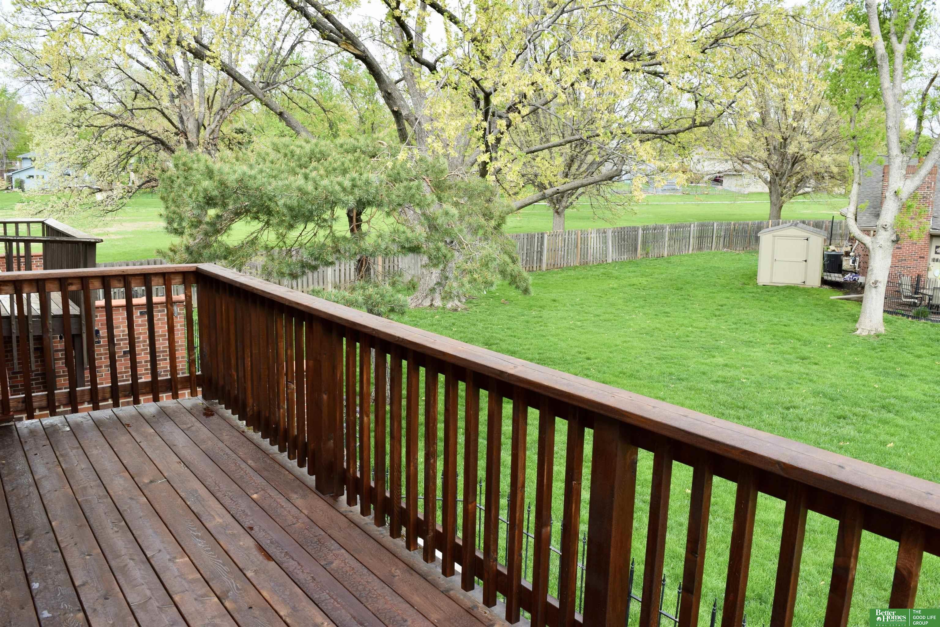 6013 Oakcrest Plaza # 33