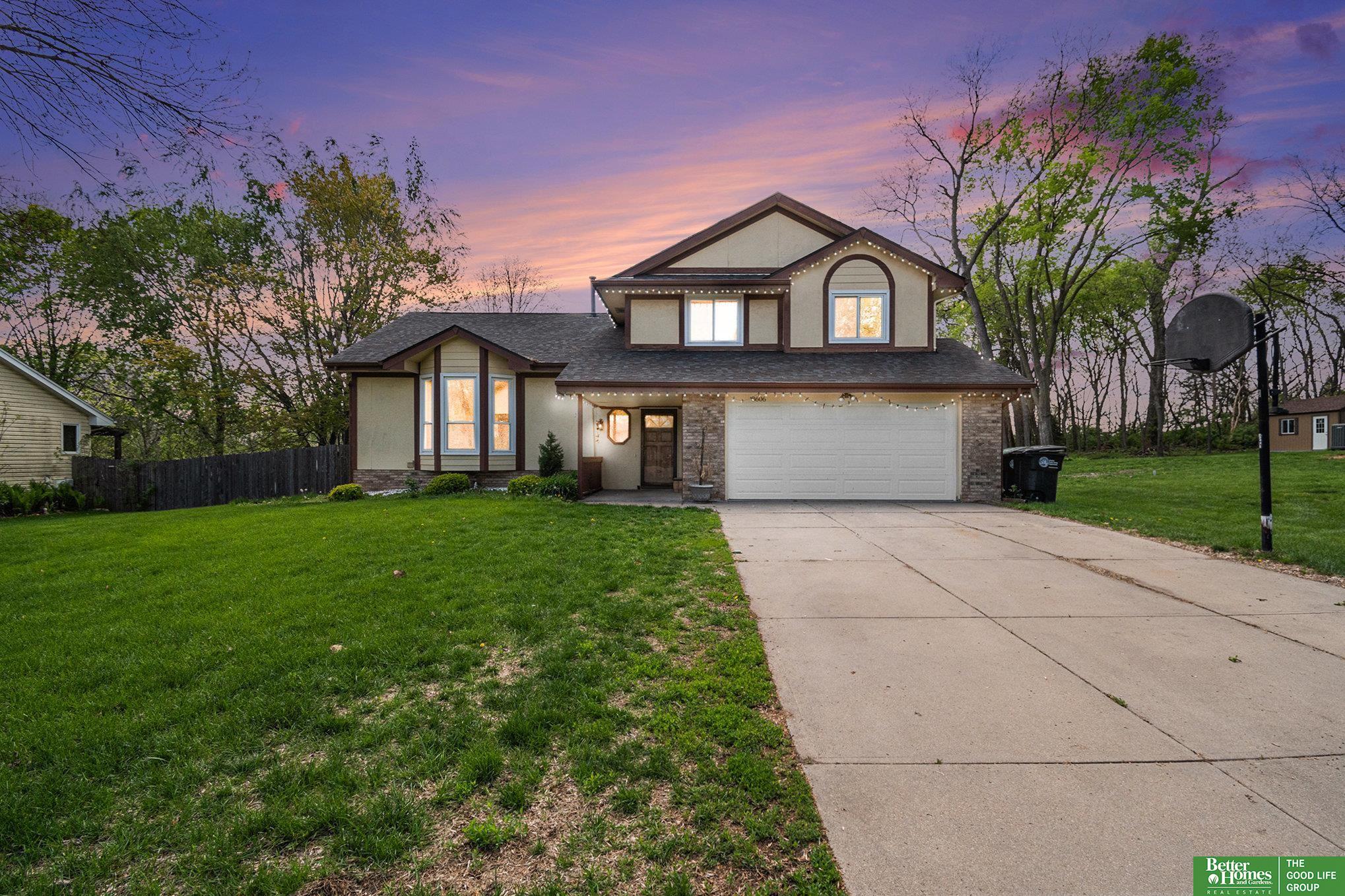 8606 N 83rd Avenue