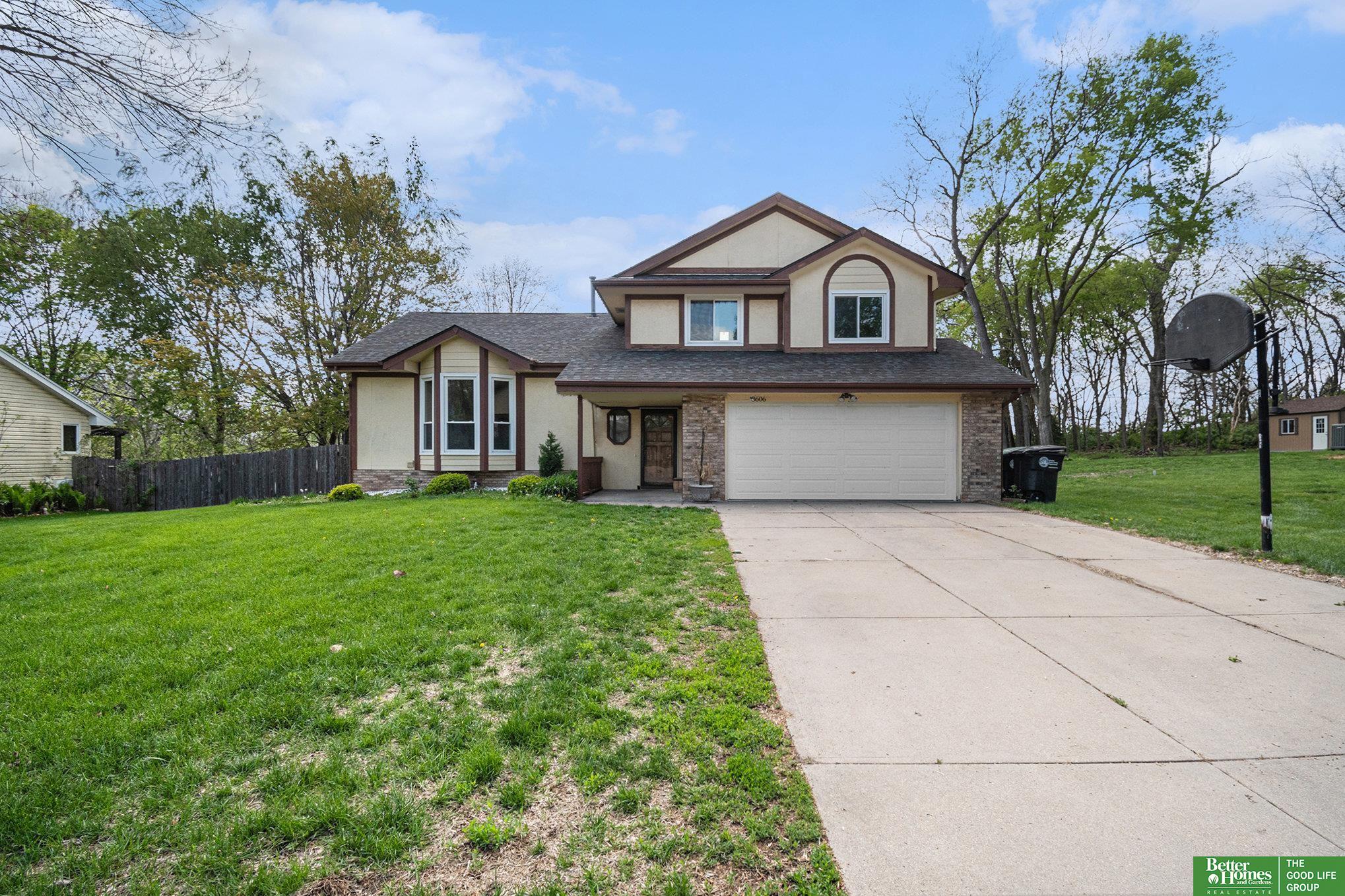 8606 N 83rd Avenue