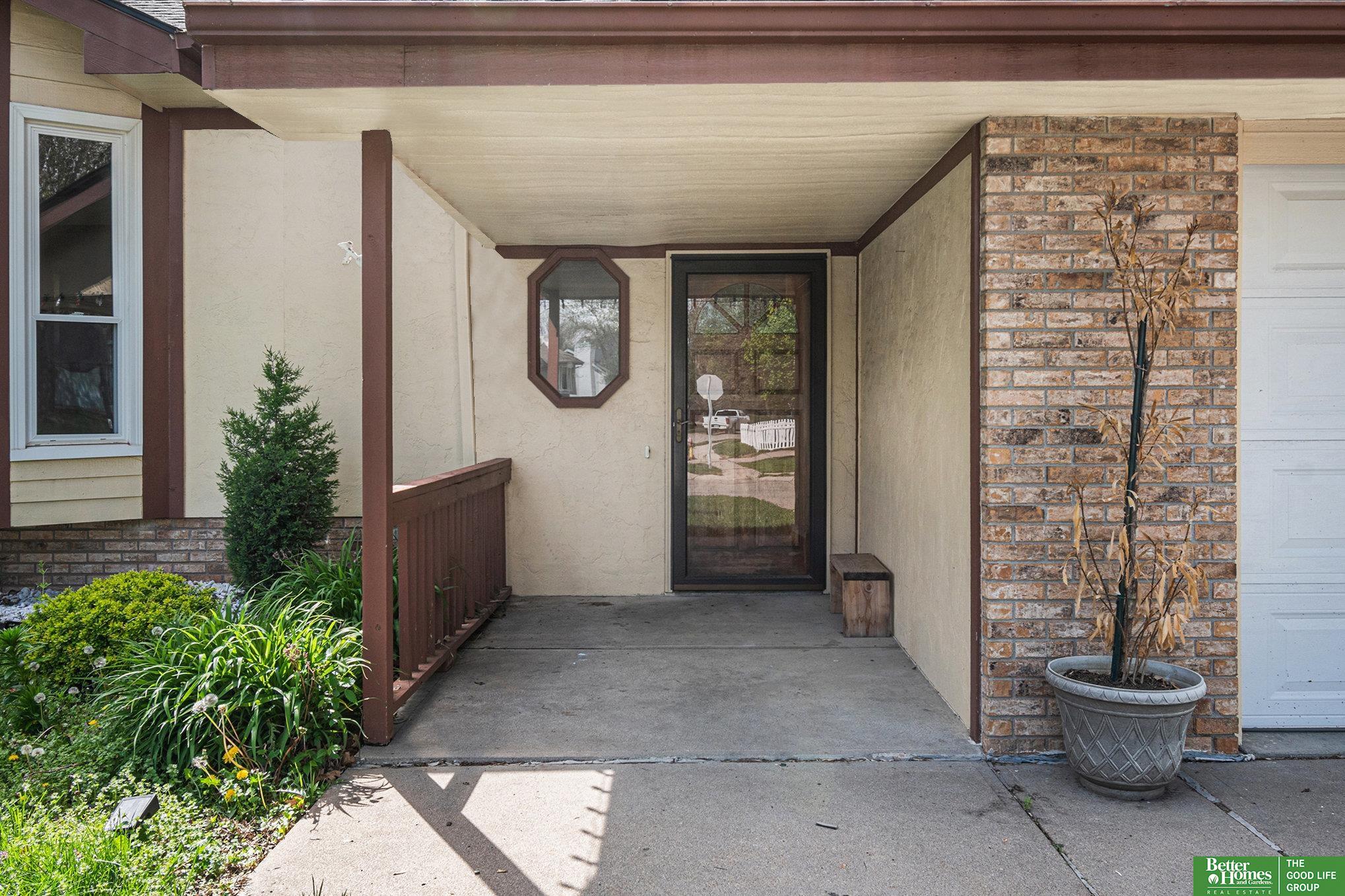 8606 N 83rd Avenue