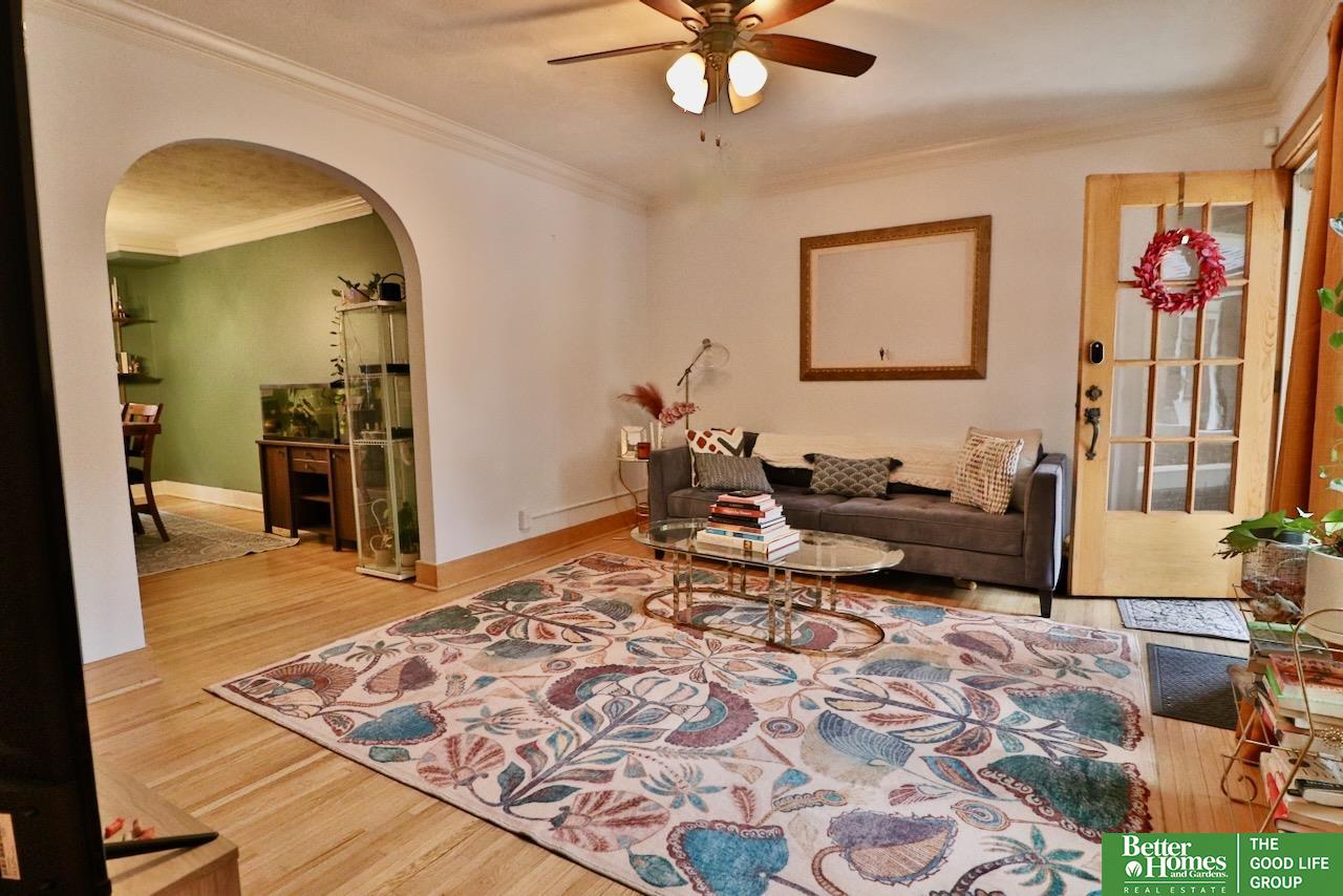 5017 Underwood Avenue # 9