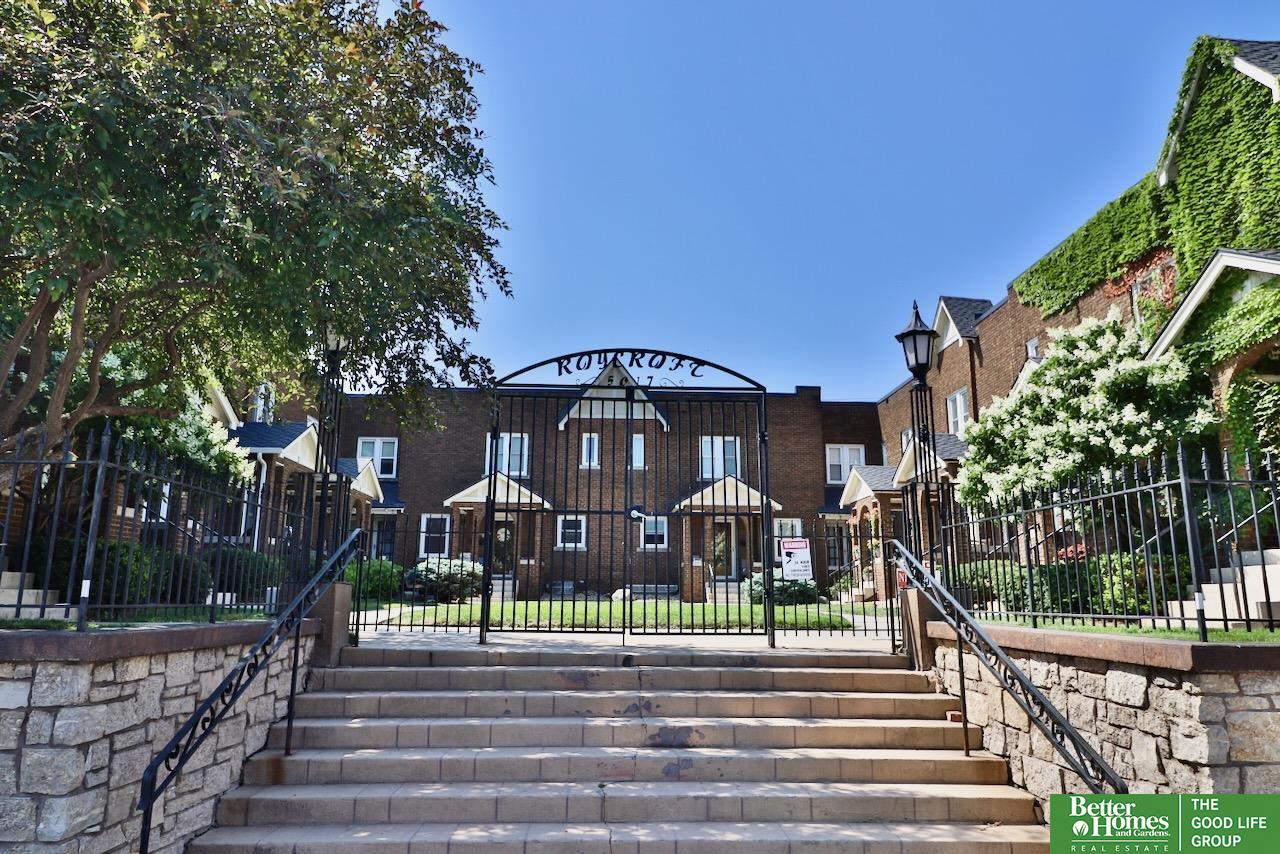 5017 Underwood Avenue # 9