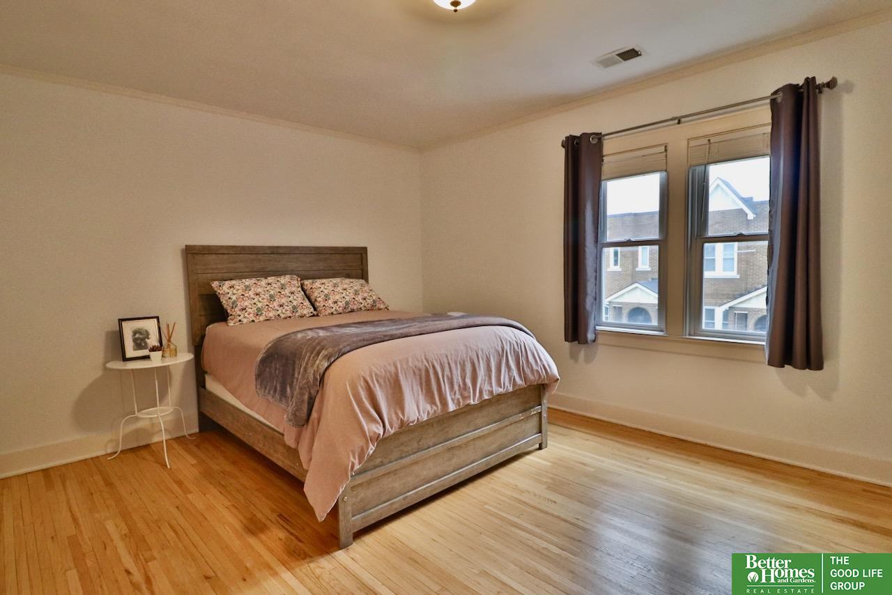 5017 Underwood Avenue # 9
