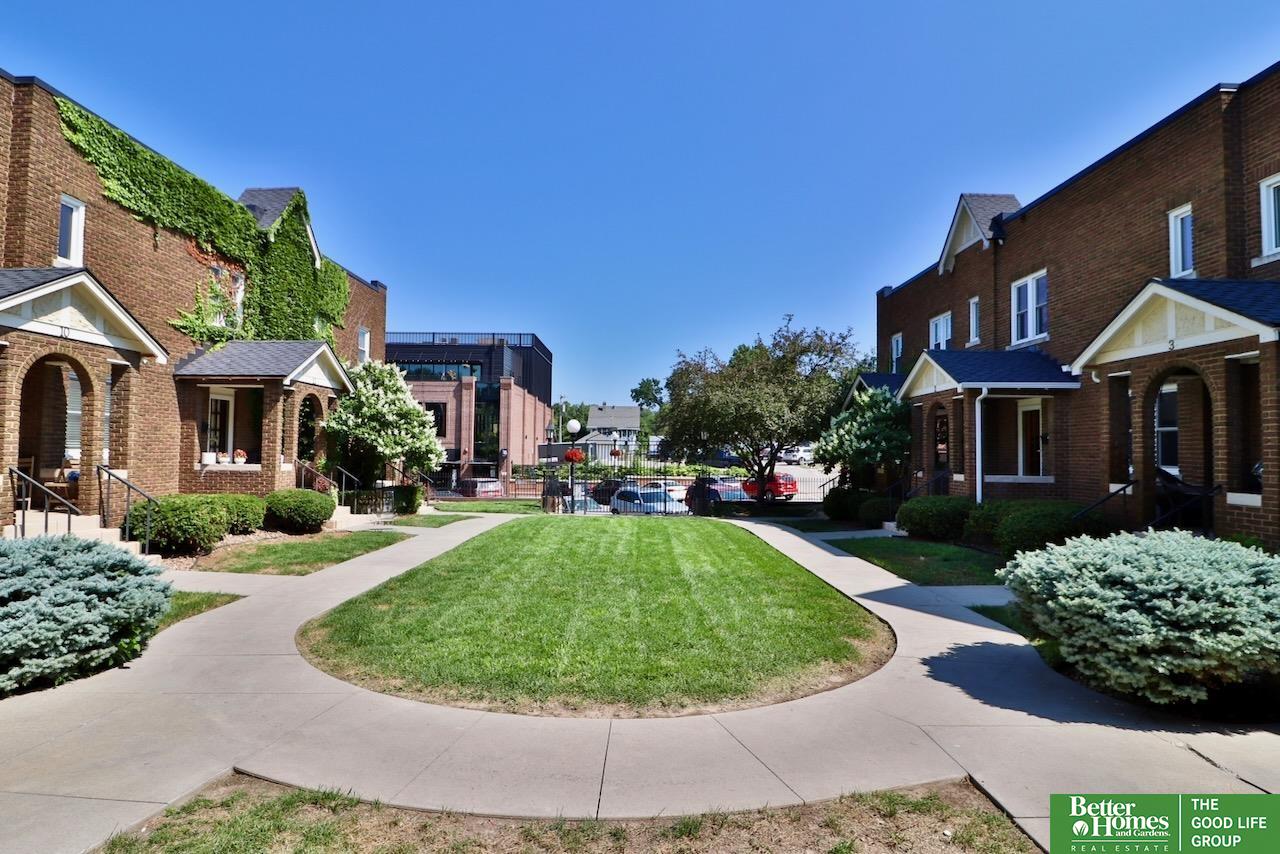 5017 Underwood Avenue # 9