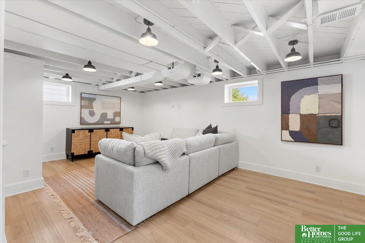 4652 William Street