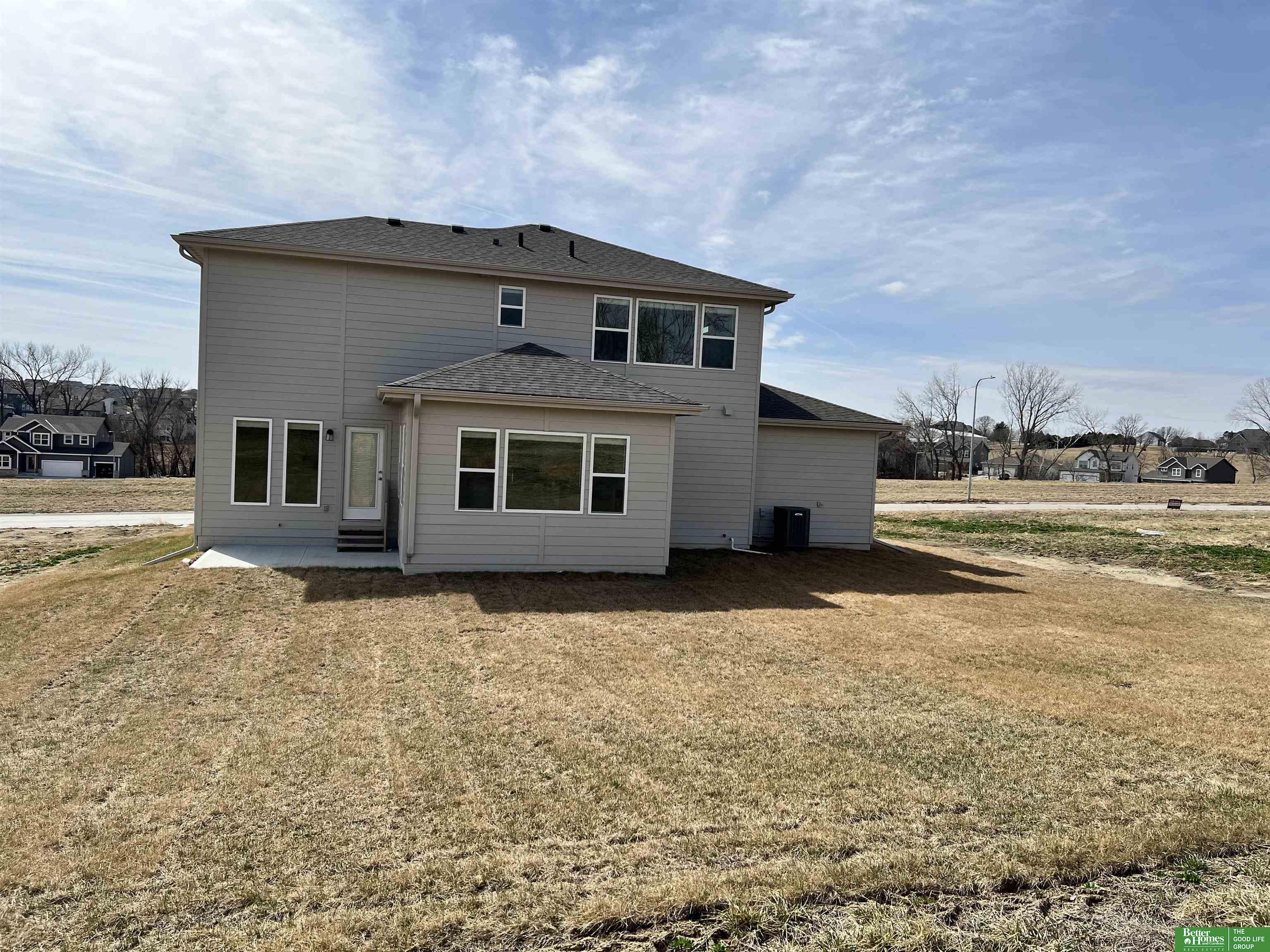9069 N 175th Street
