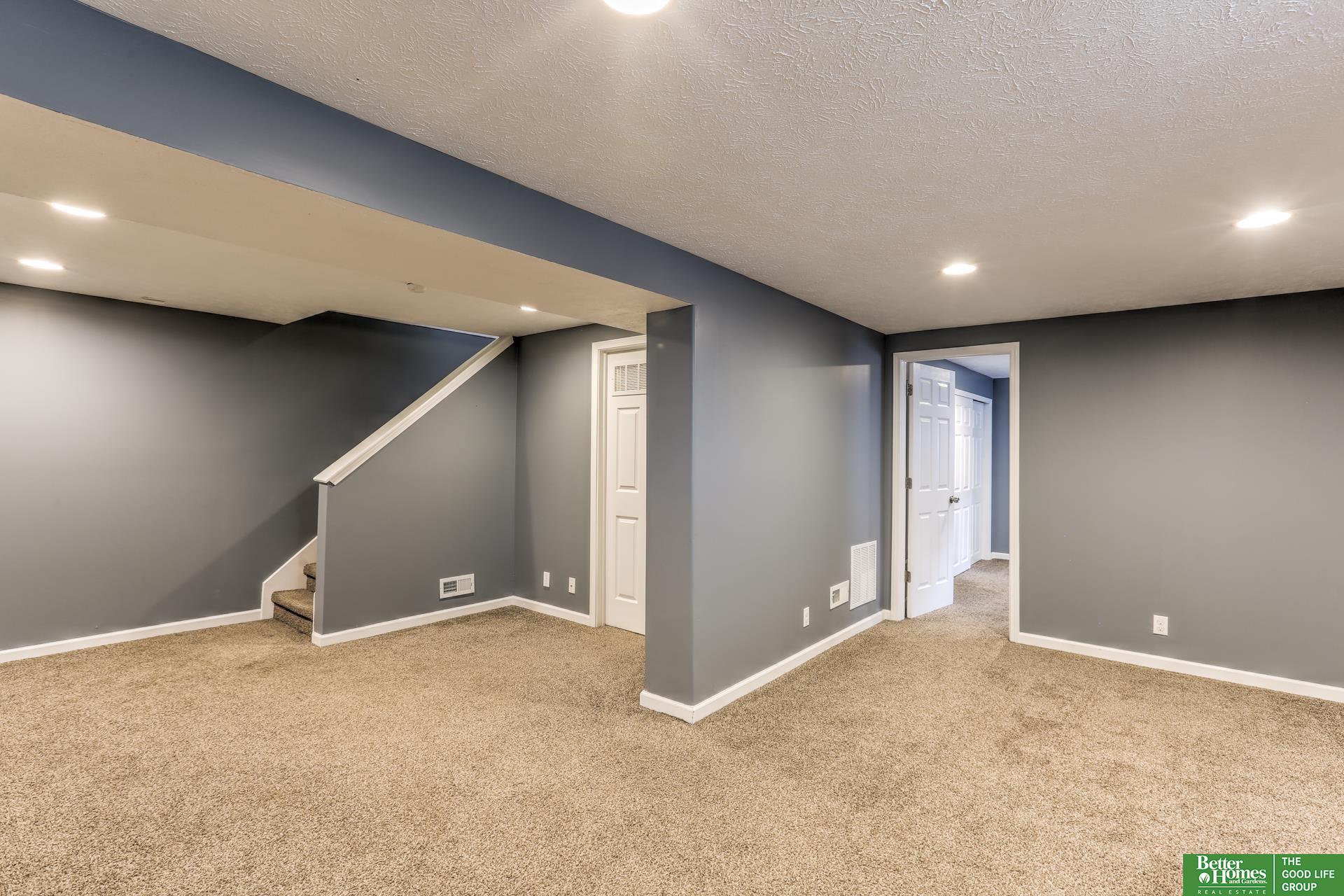 5323 S 155th Street