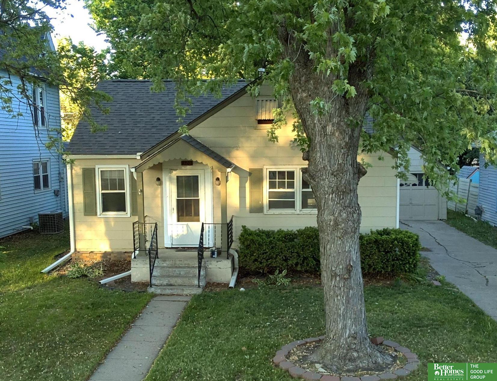 320 N College Avenue
