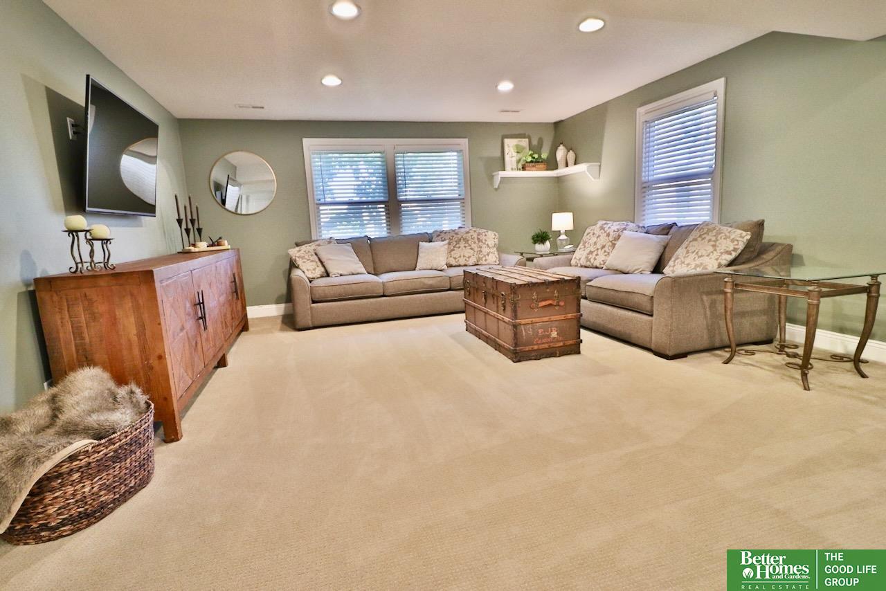 2025 N 101 Circle