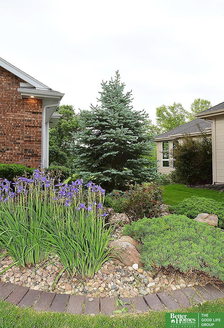 111 Longwood Drive
