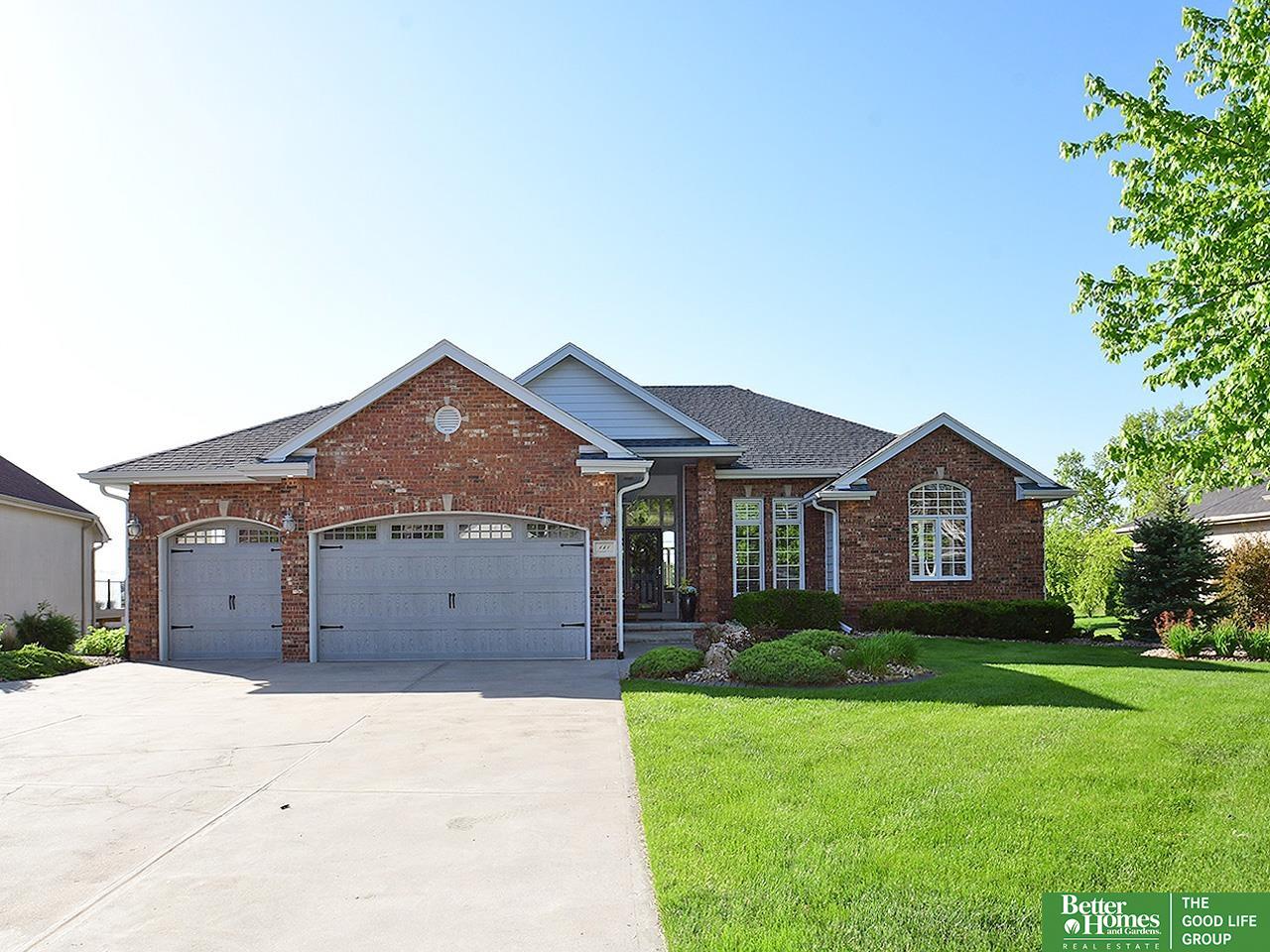 111 Longwood Drive