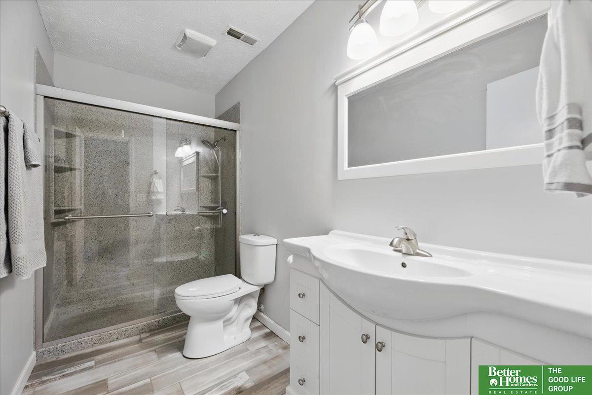 5143 S 126 Plaza # 22