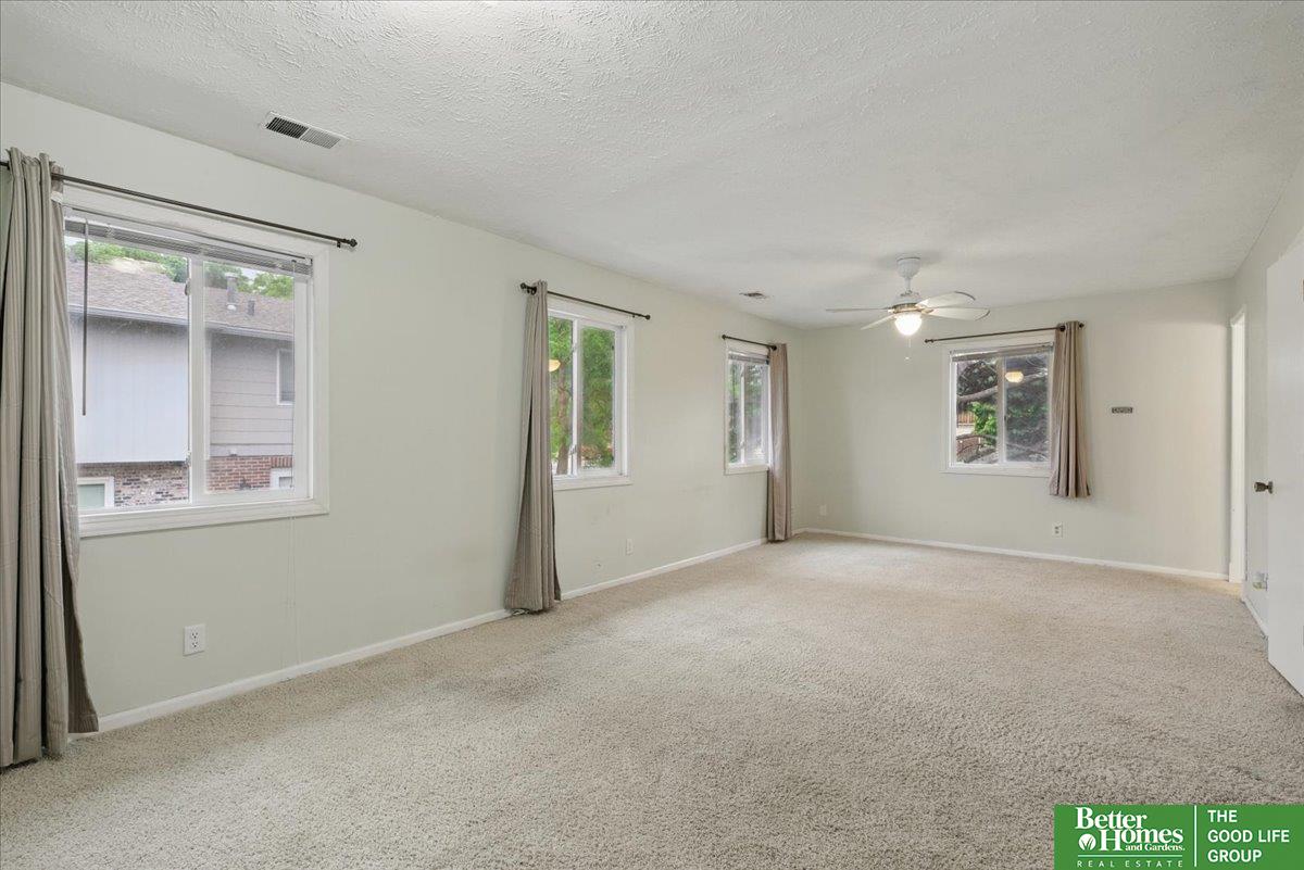 5143 S 126 Plaza # 22