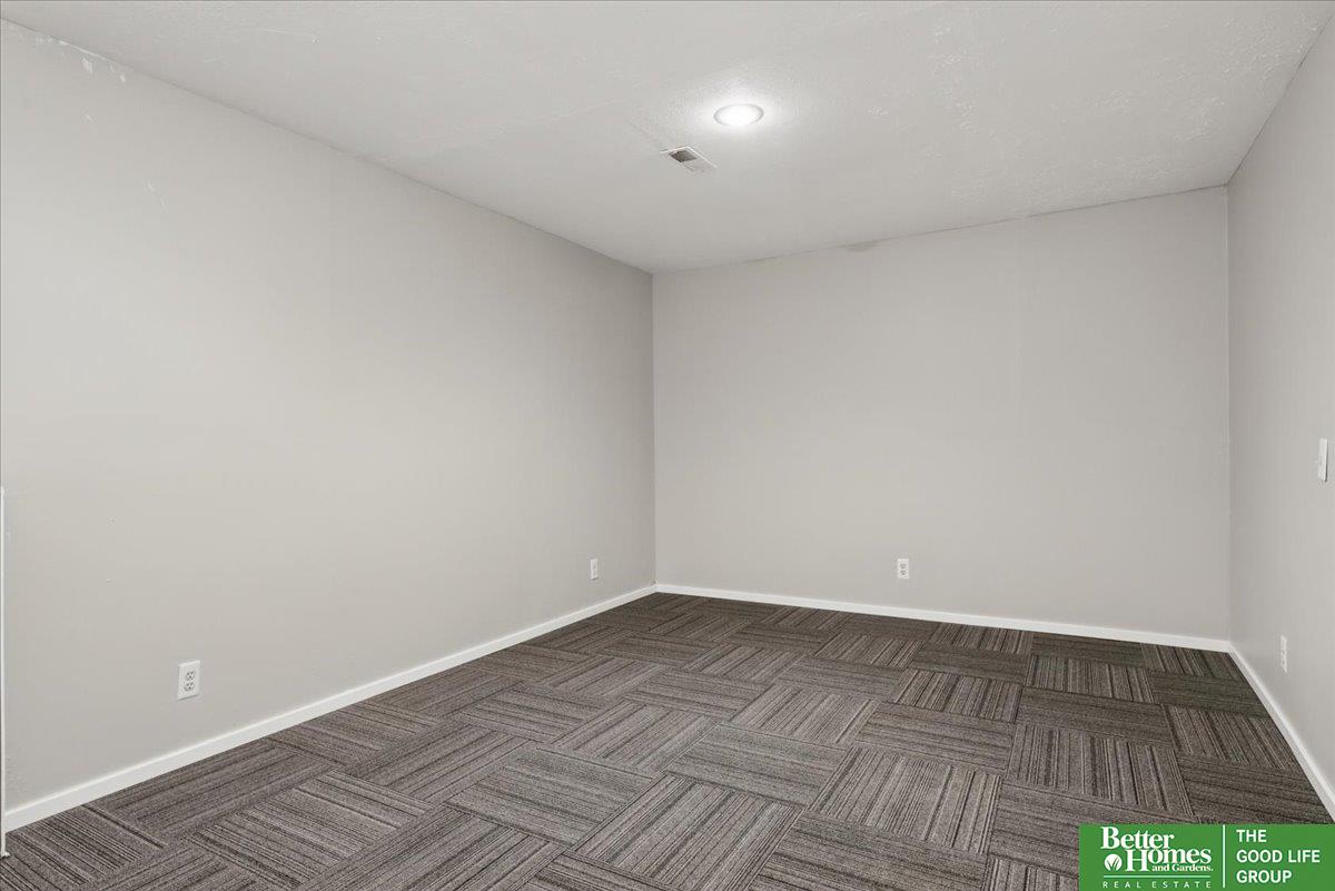 5143 S 126 Plaza # 22