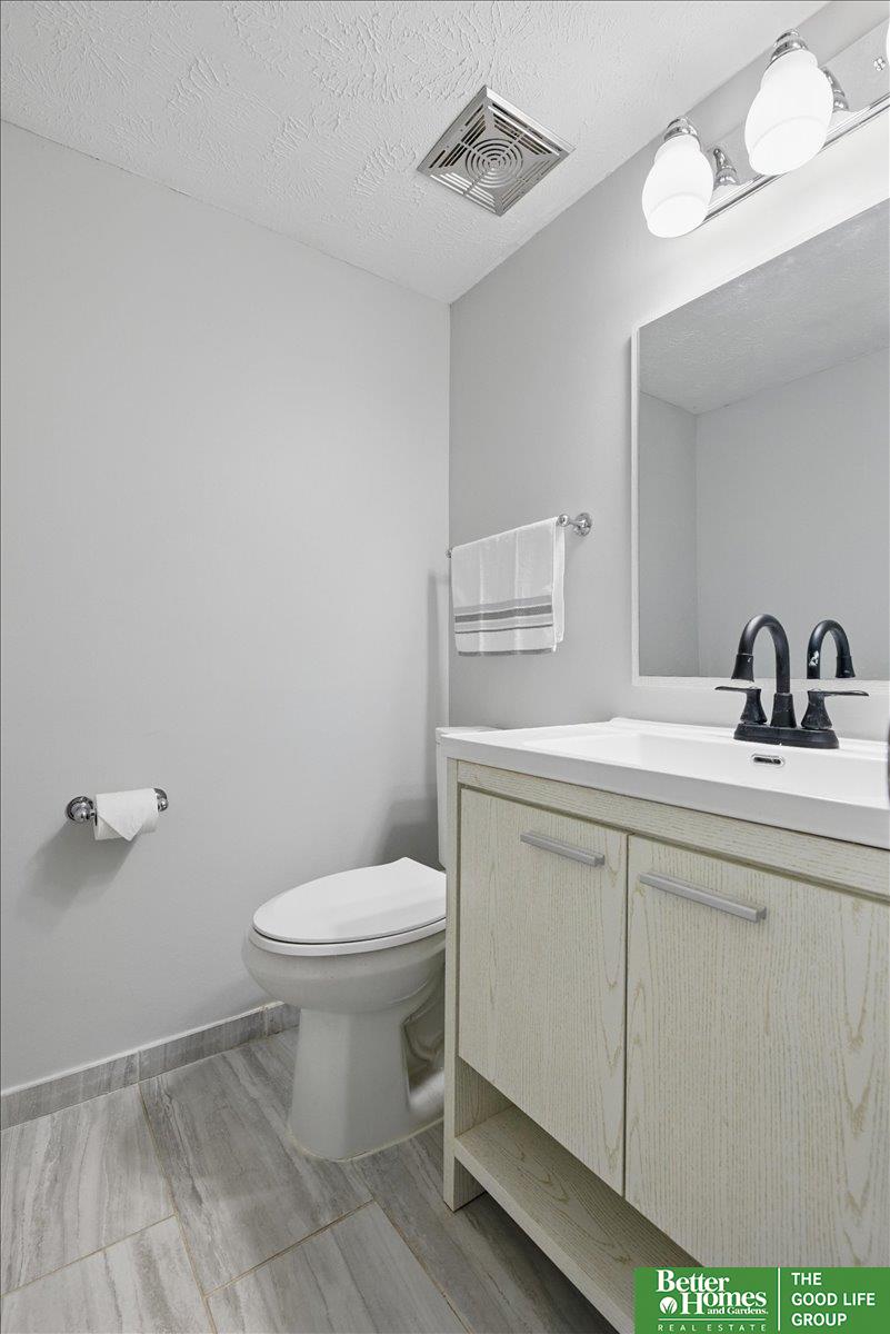 5143 S 126 Plaza # 22
