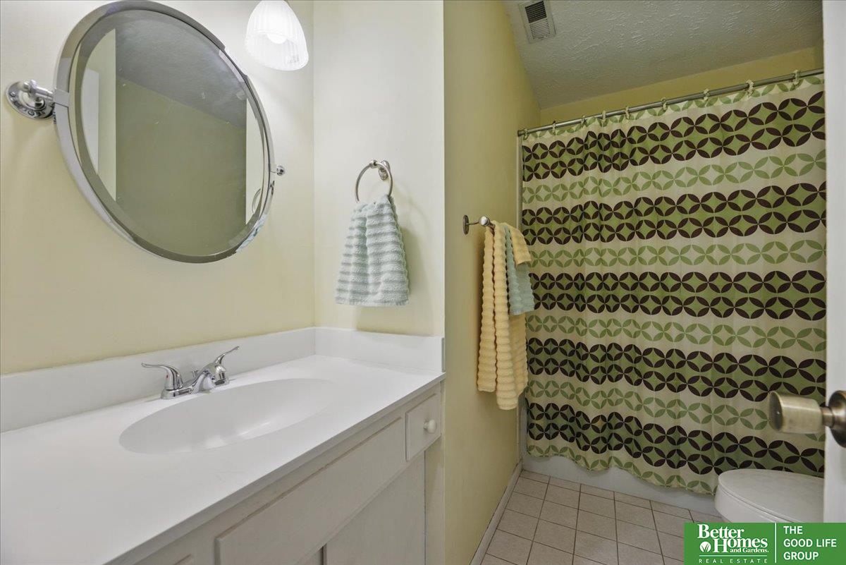 5143 S 126 Plaza # 22