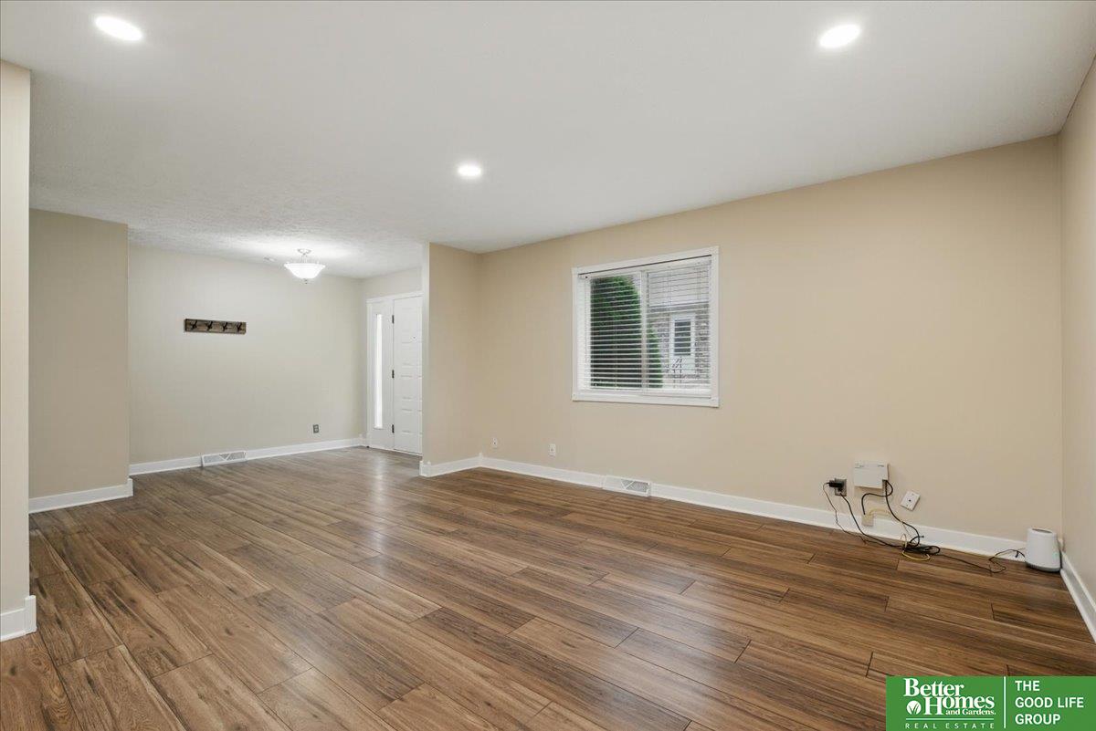 5143 S 126 Plaza # 22