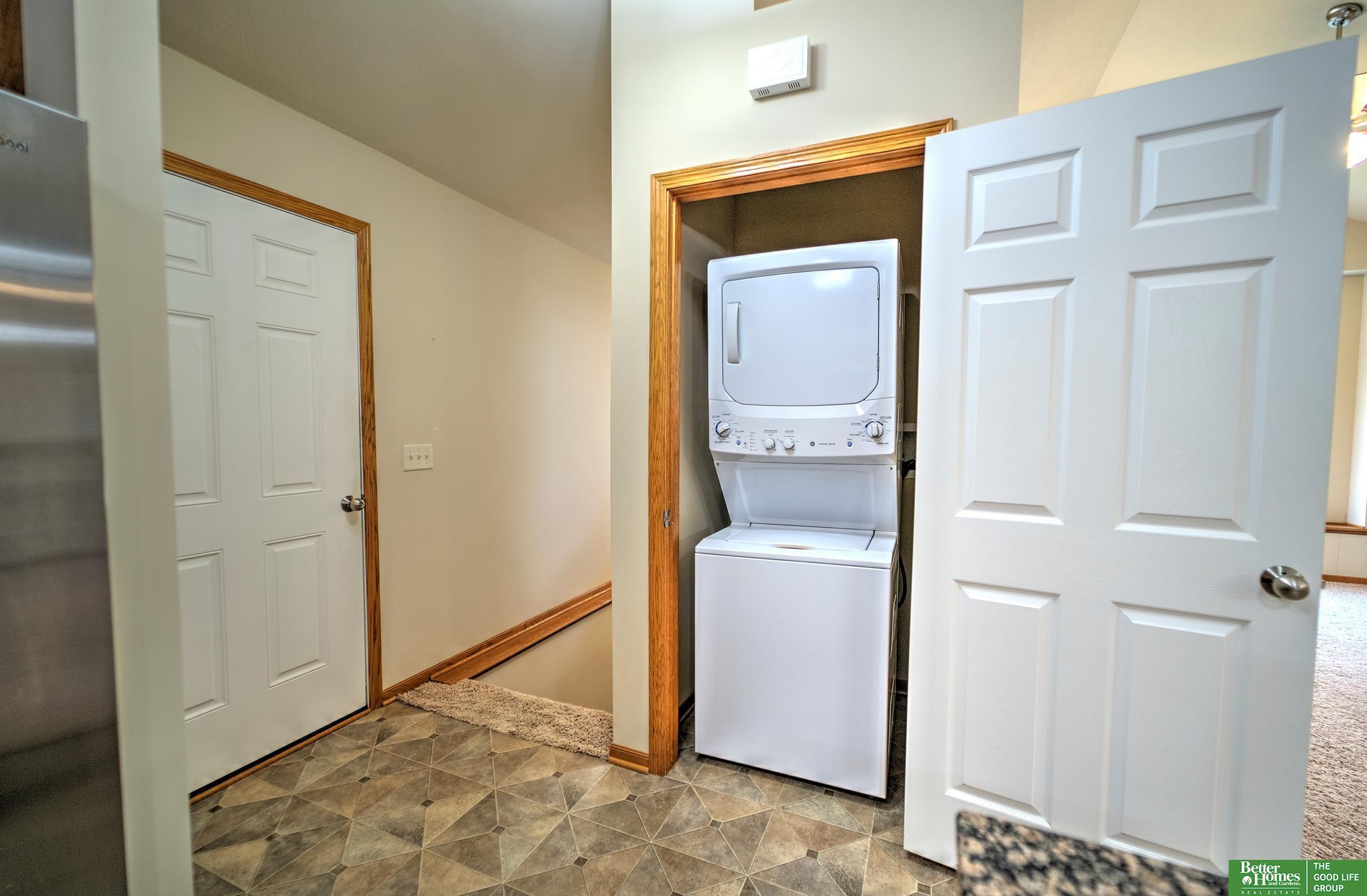 6200 Maple View Drive