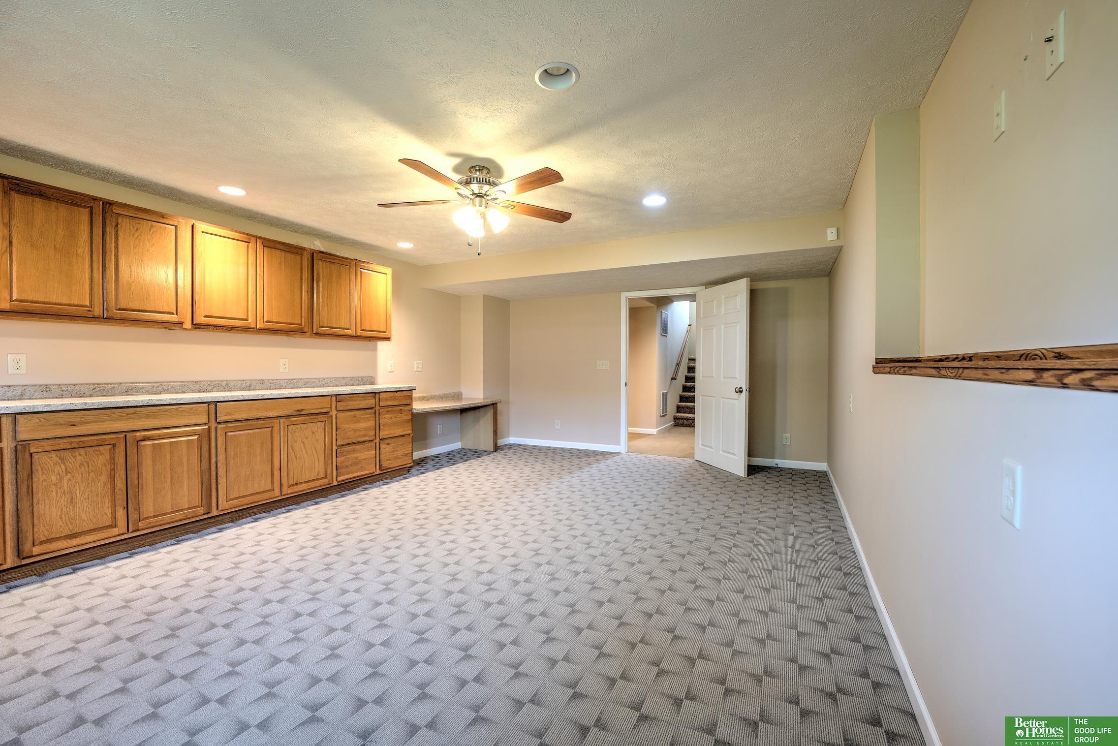 6200 Maple View Drive