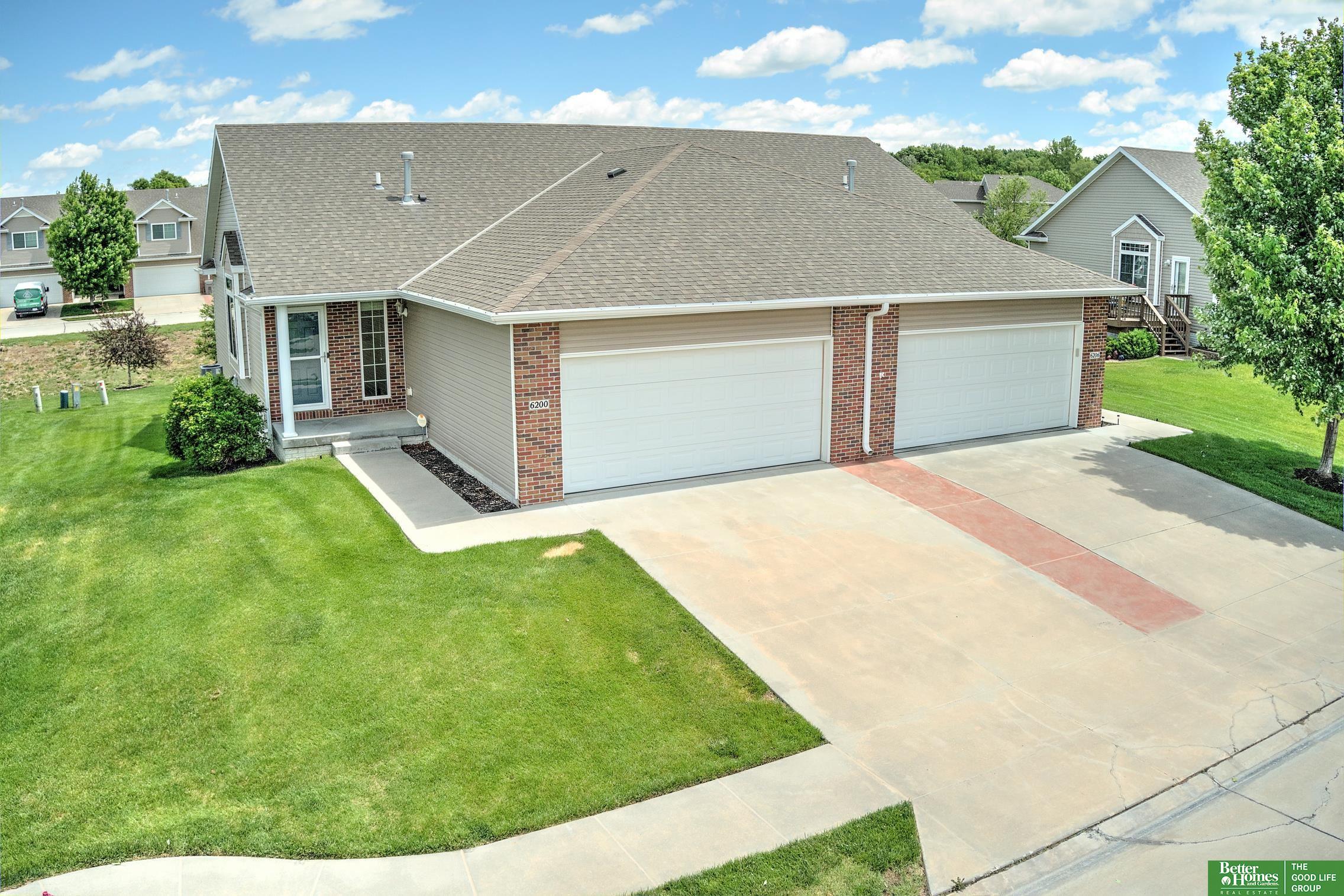 6200 Maple View Drive