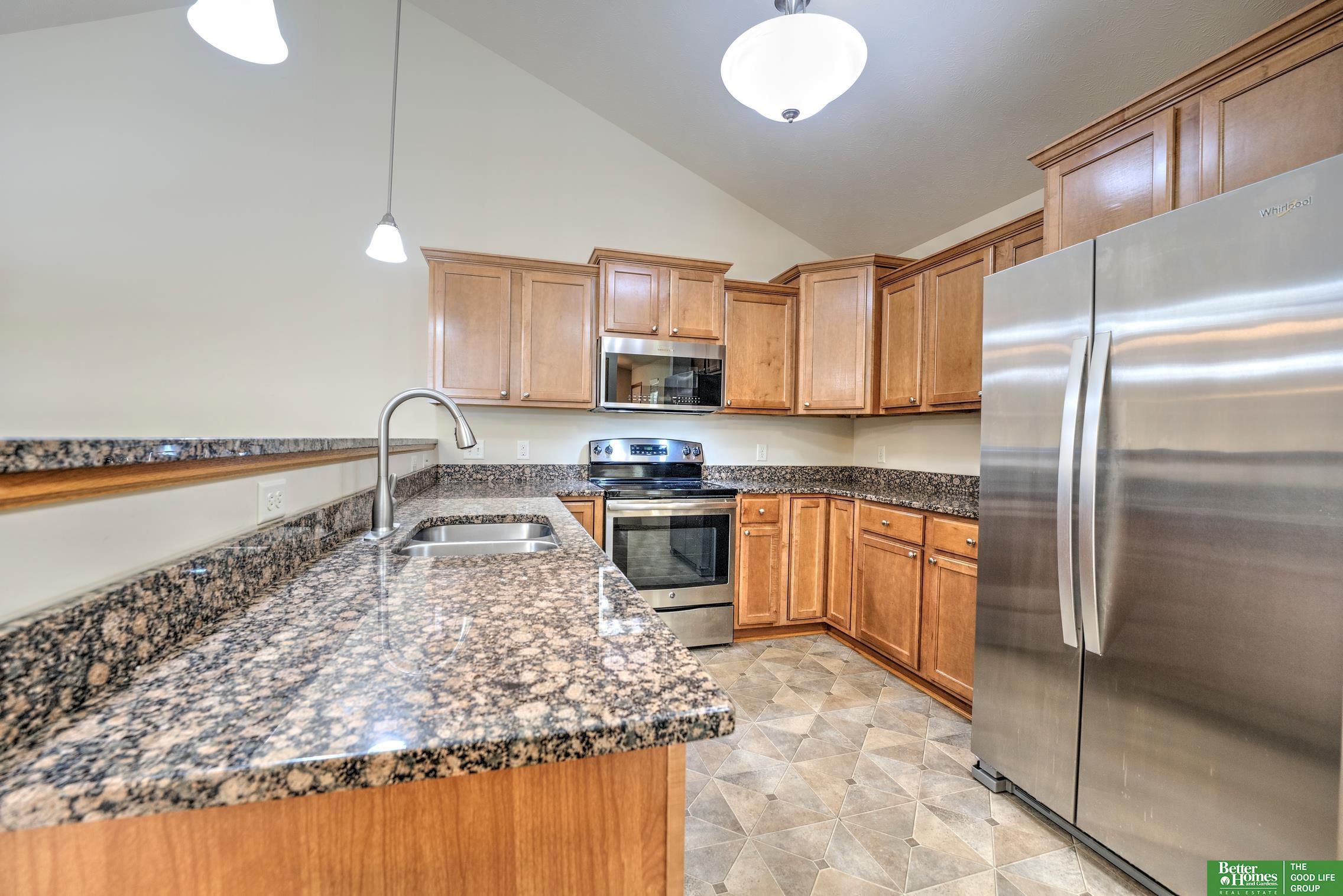 6200 Maple View Drive