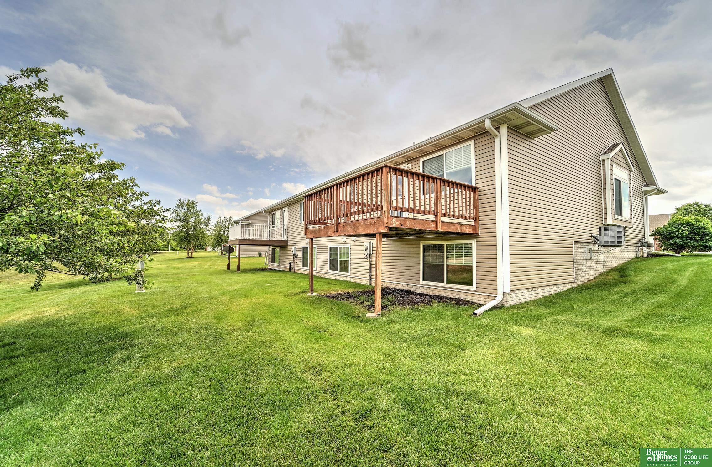 6200 Maple View Drive