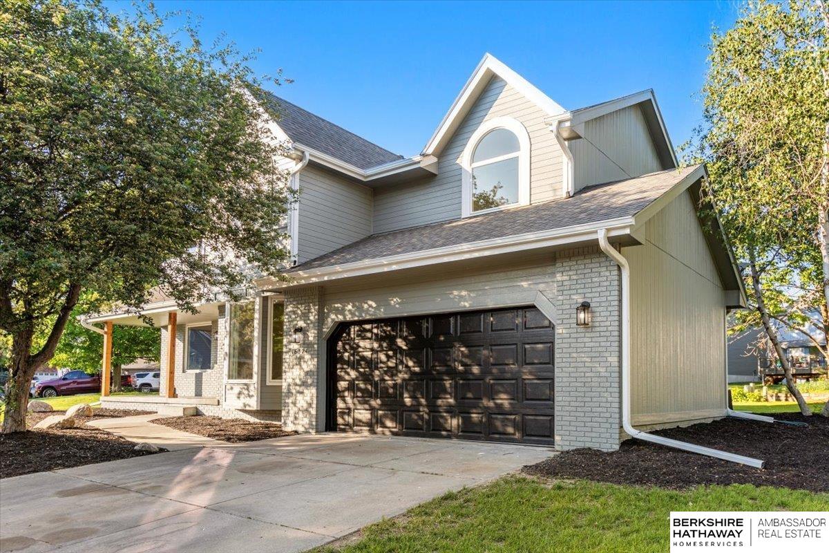 16324 Chicago Circle