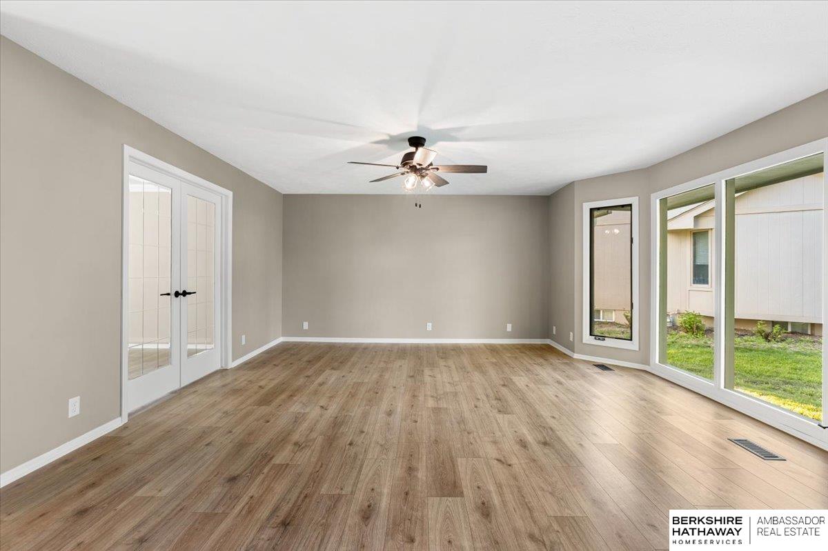 16324 Chicago Circle
