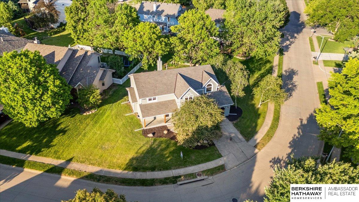16324 Chicago Circle