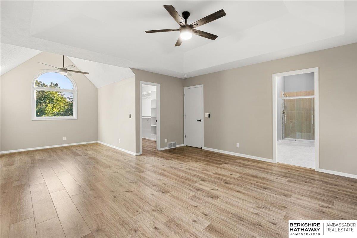16324 Chicago Circle