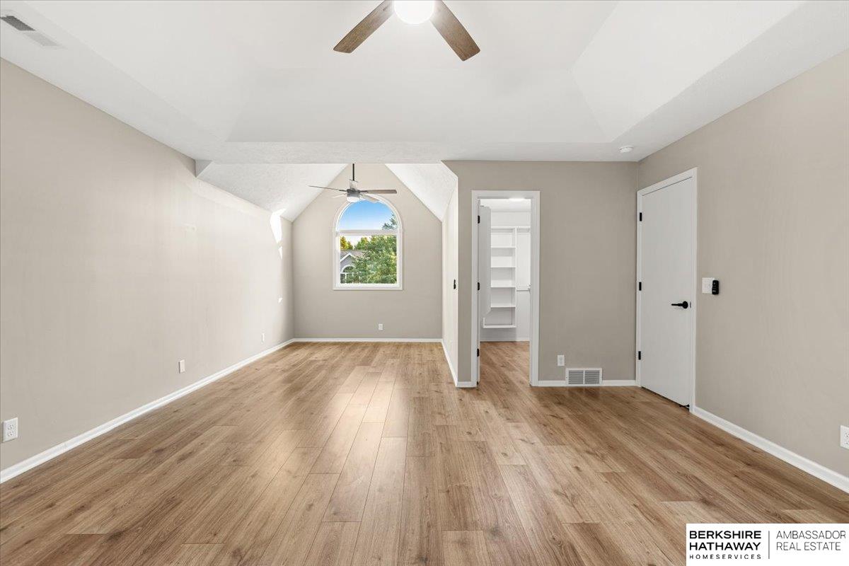 16324 Chicago Circle