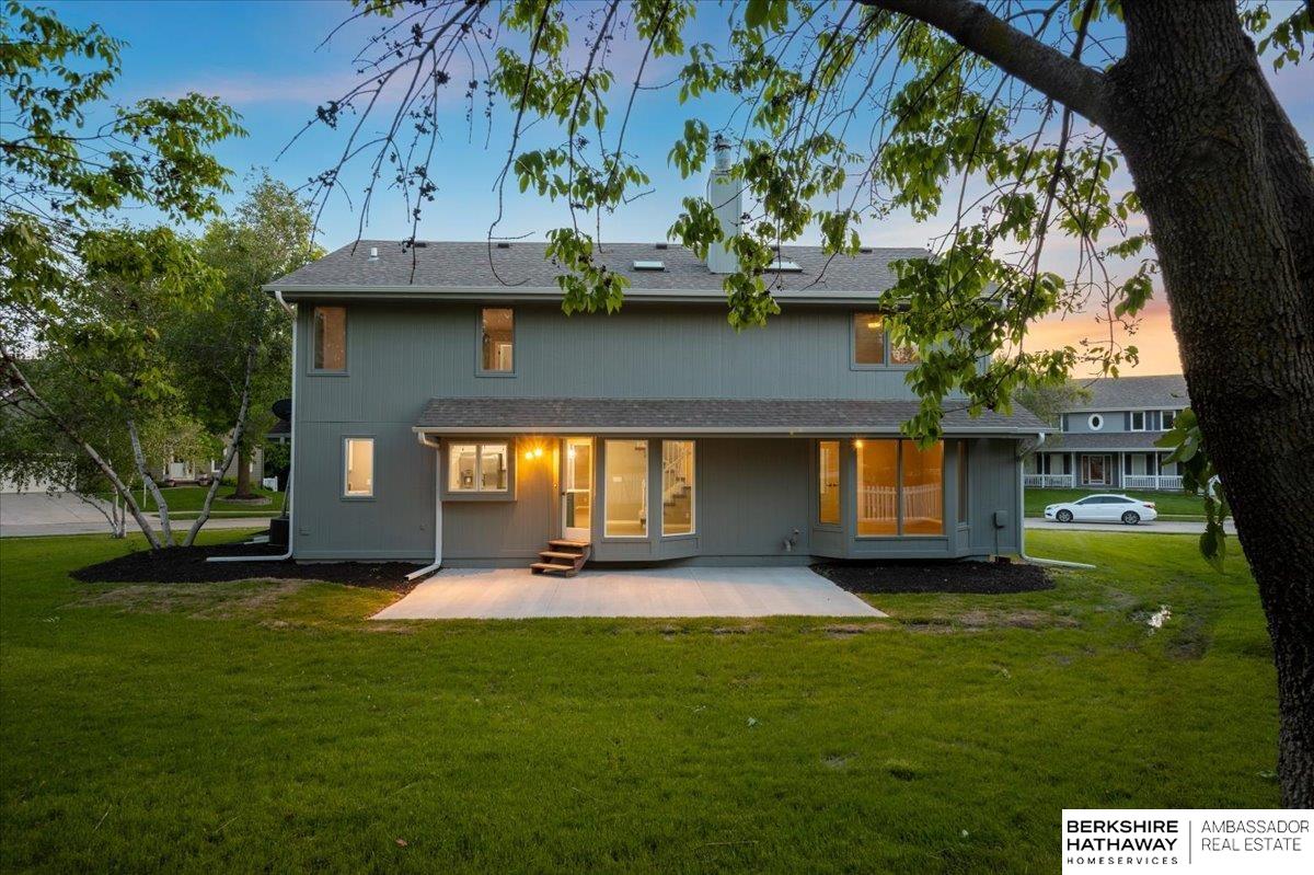 16324 Chicago Circle